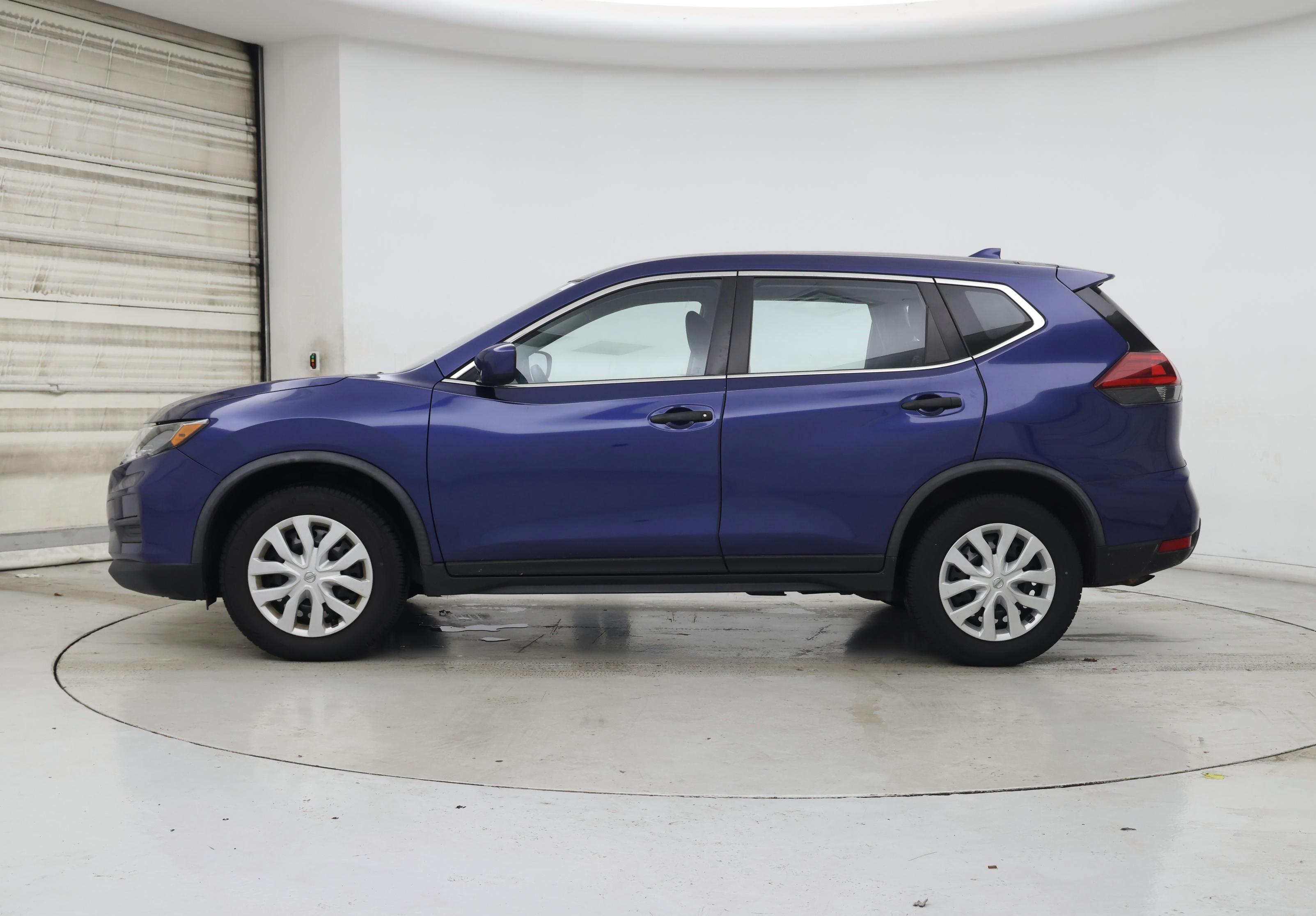 Thumbnail: 2018 Nissan Rogue - 3