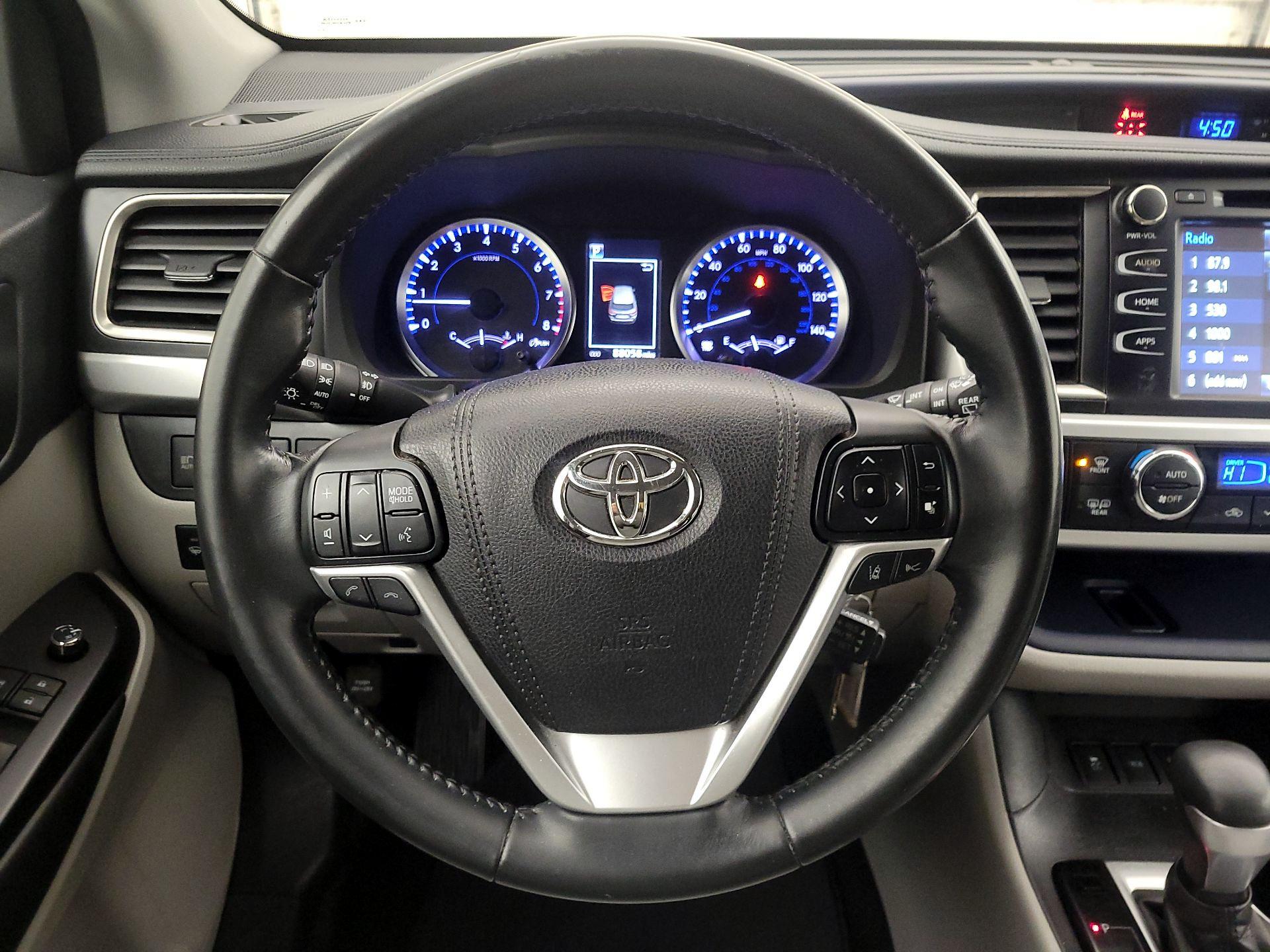 Thumbnail: 2018 Toyota Highlander - 10
