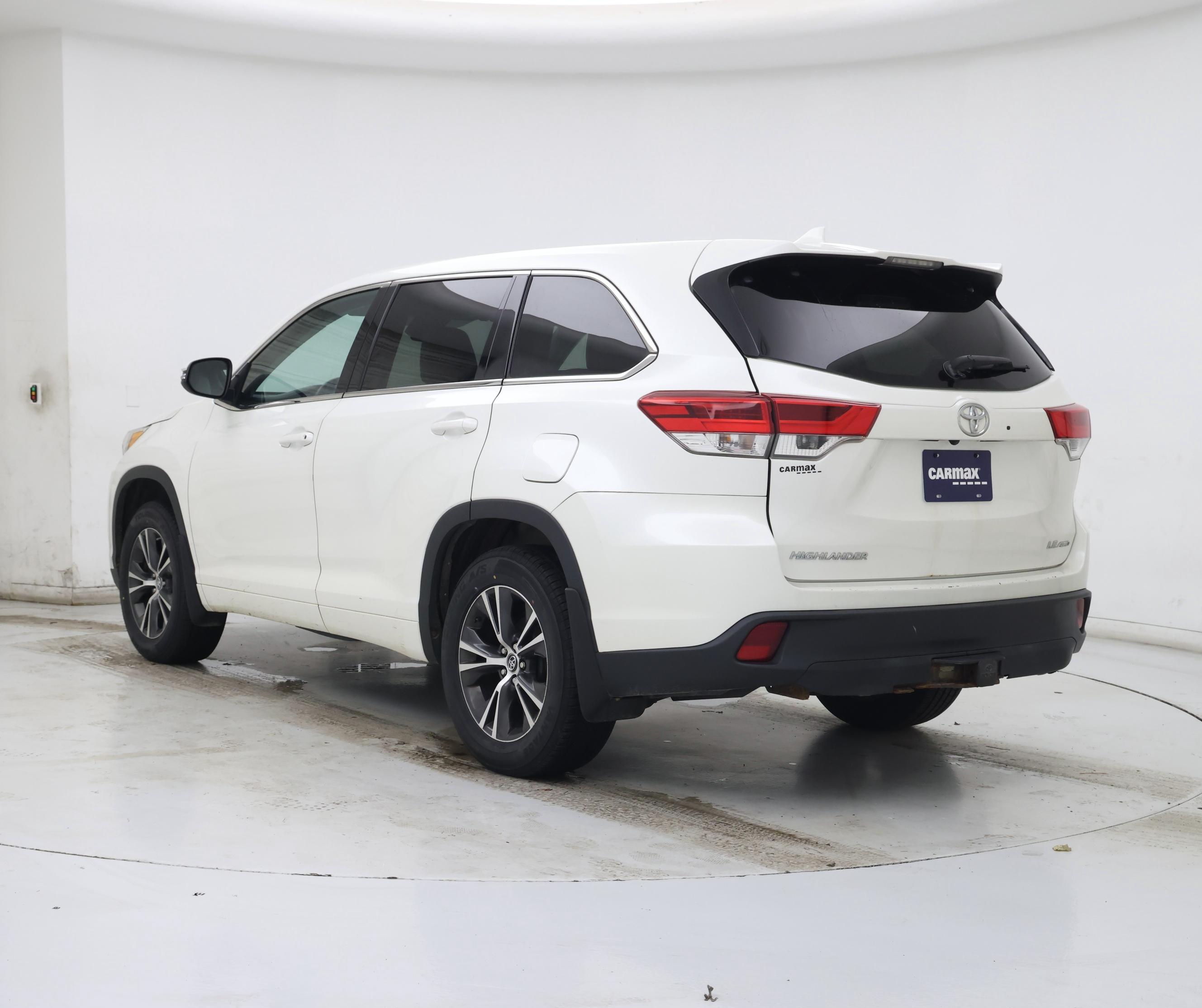 Thumbnail: 2018 Toyota Highlander - 2