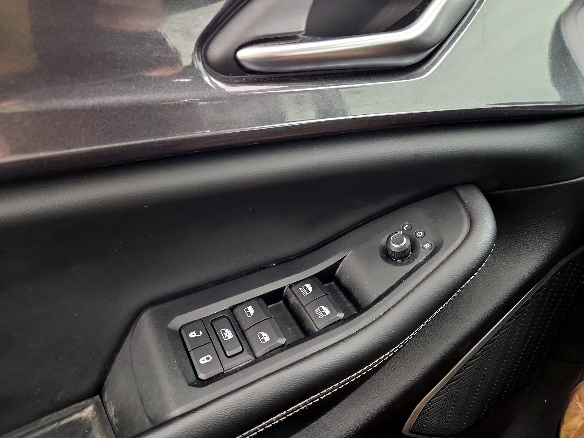 Thumbnail: 2022 Jeep Grand Cherokee - 12