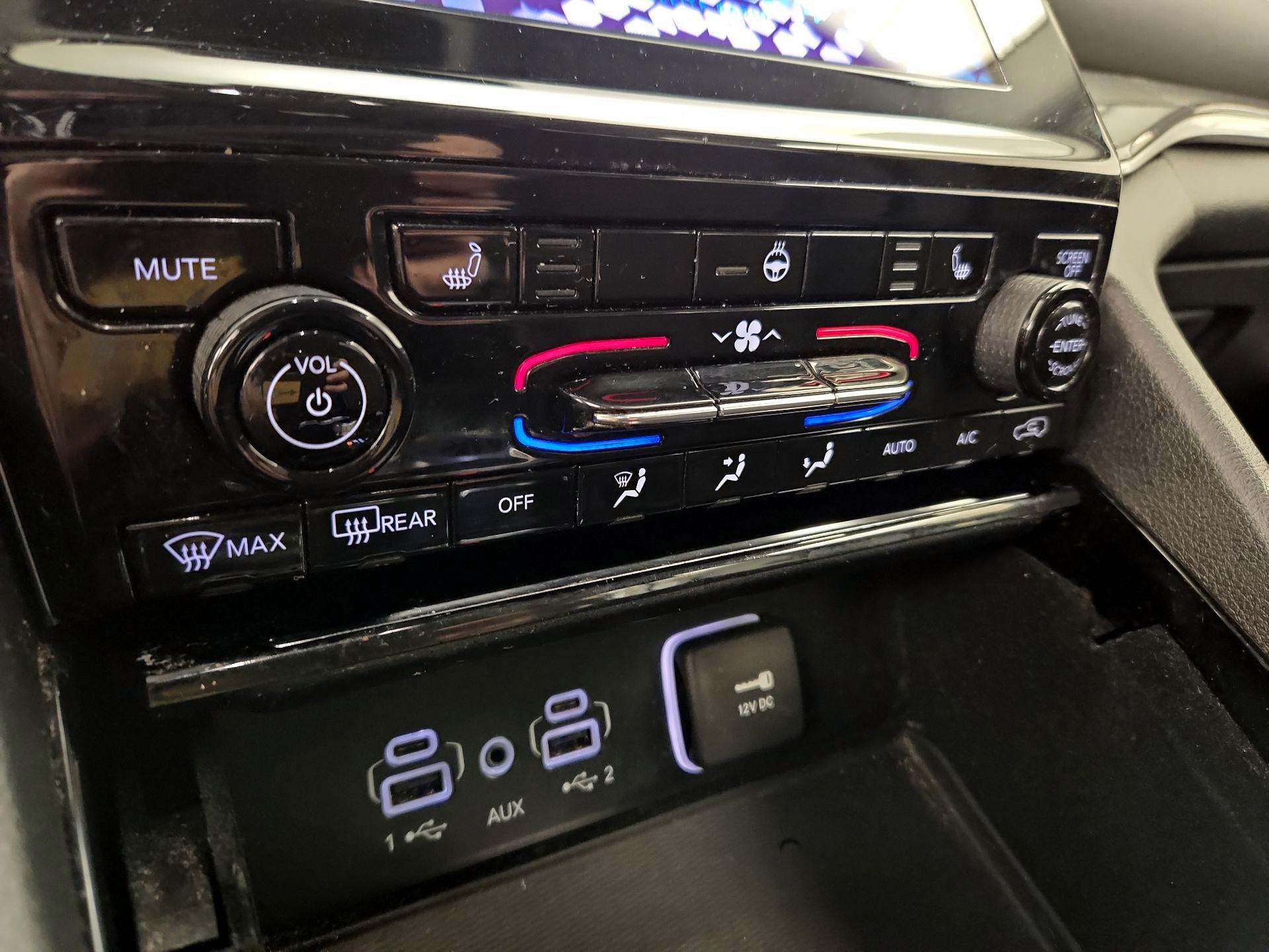 Thumbnail: 2022 Jeep Grand Cherokee - 16