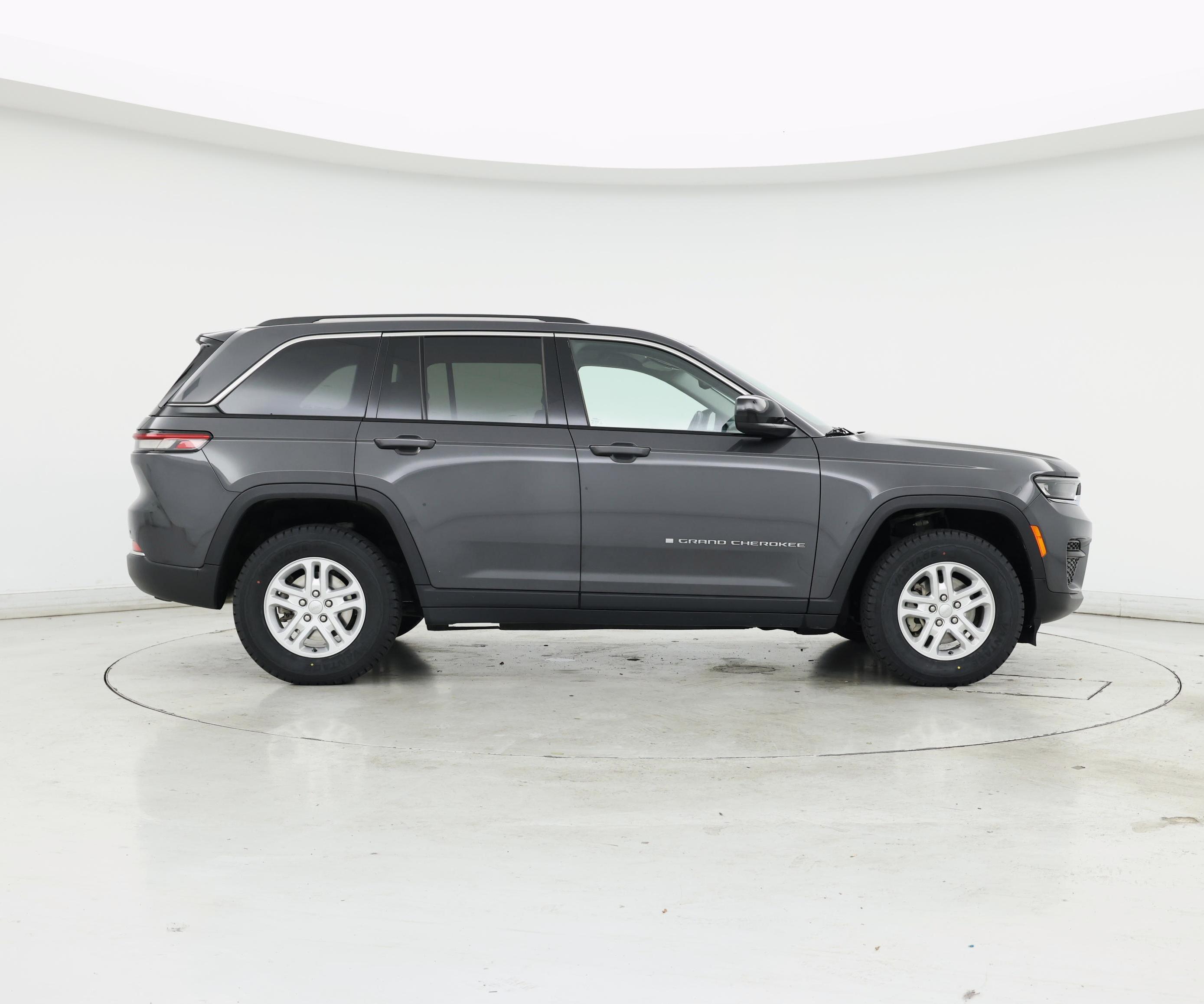 Thumbnail: 2022 Jeep Grand Cherokee - 7