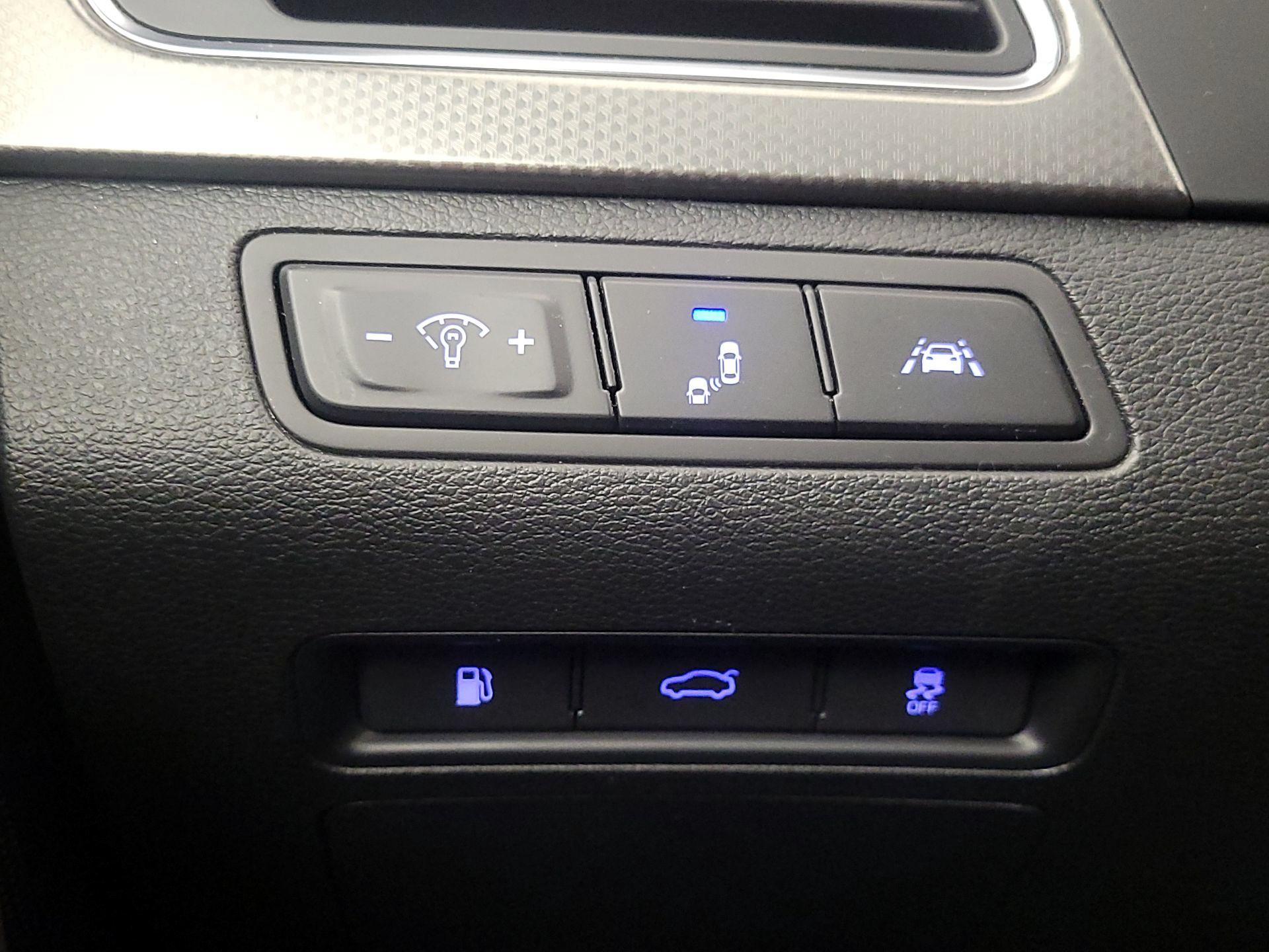 Thumbnail: 2015 Hyundai Sonata - 13