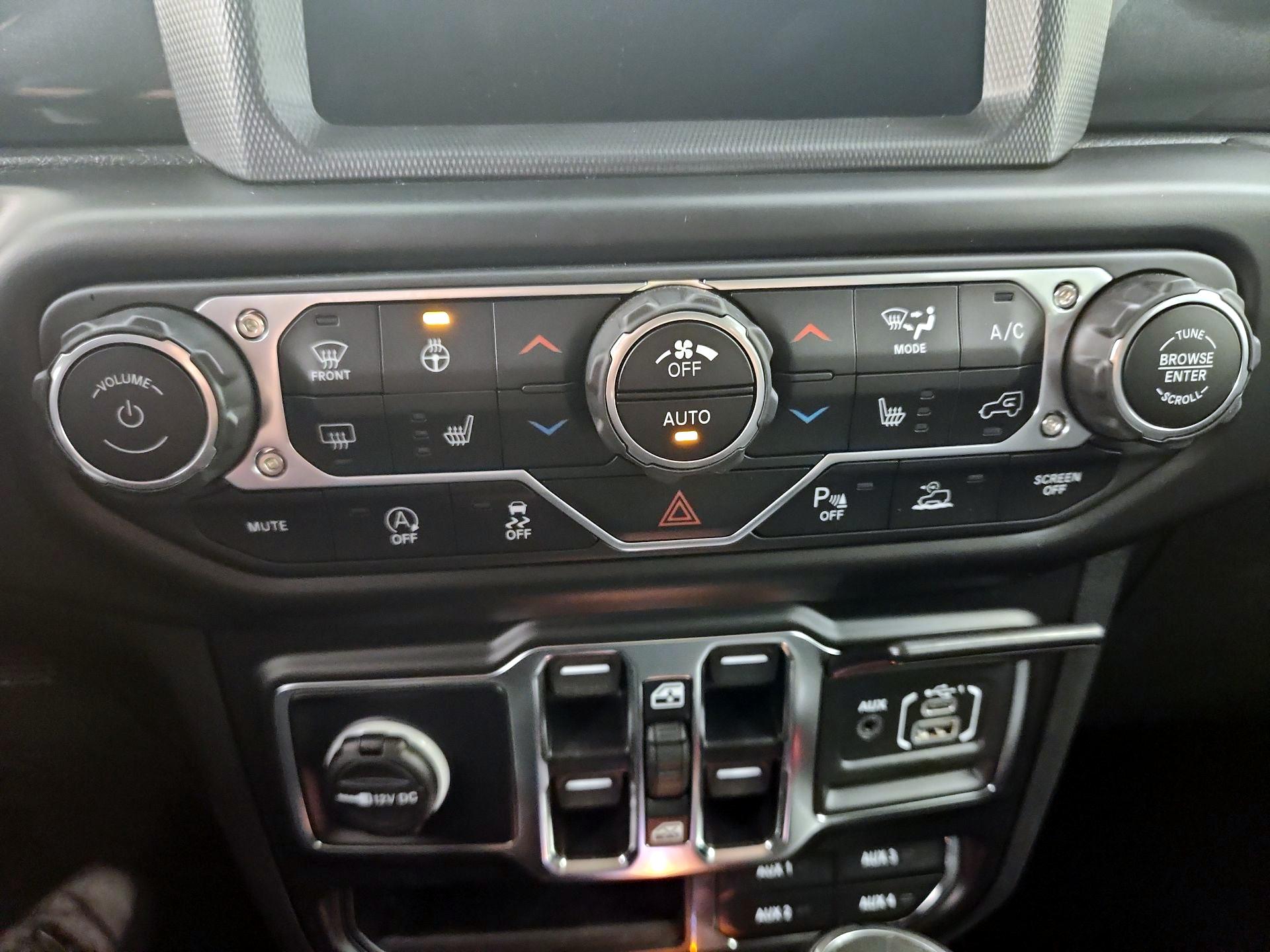 Thumbnail: 2023 Jeep Wrangler - 17
