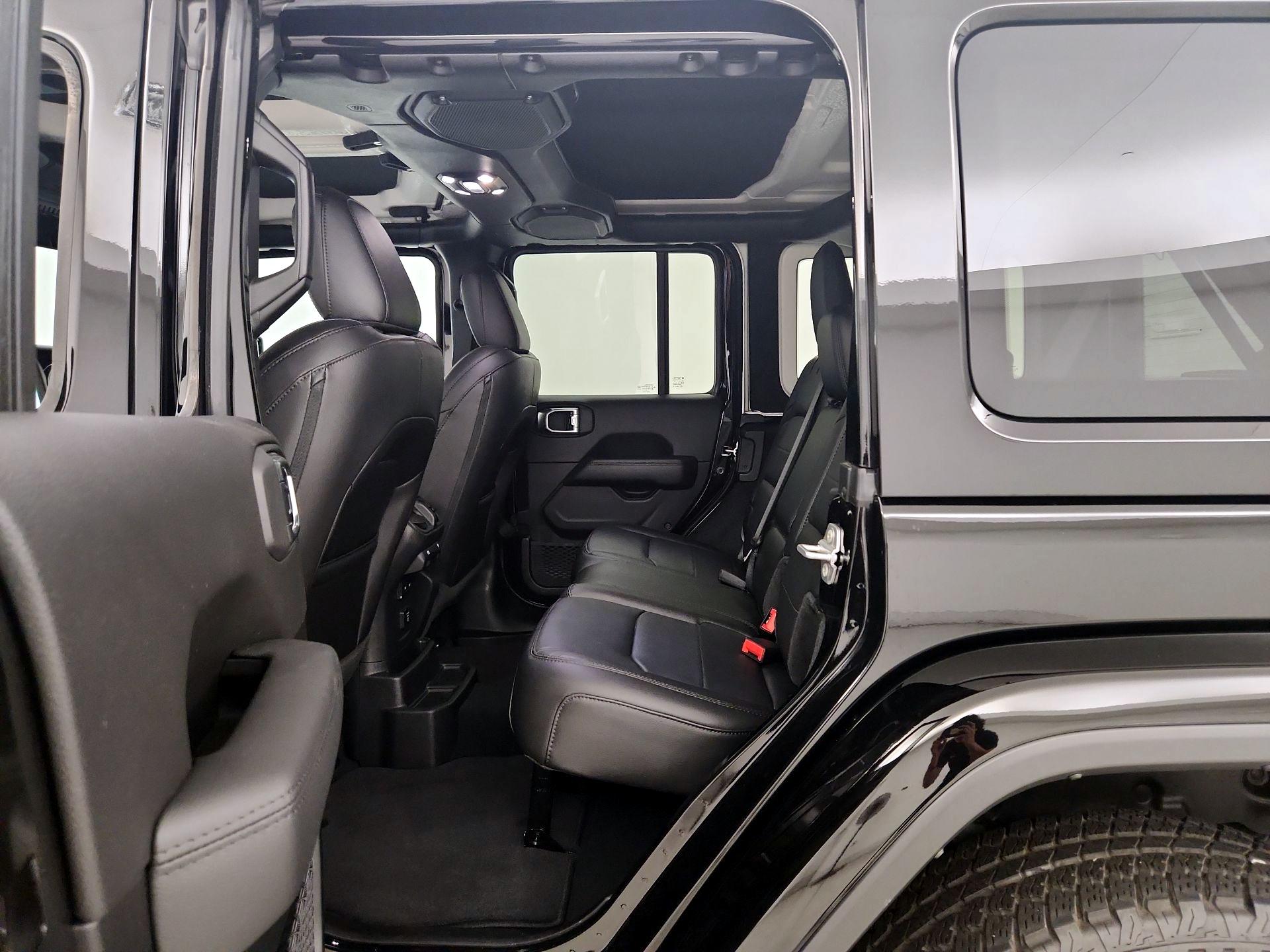 Thumbnail: 2023 Jeep Wrangler - 20