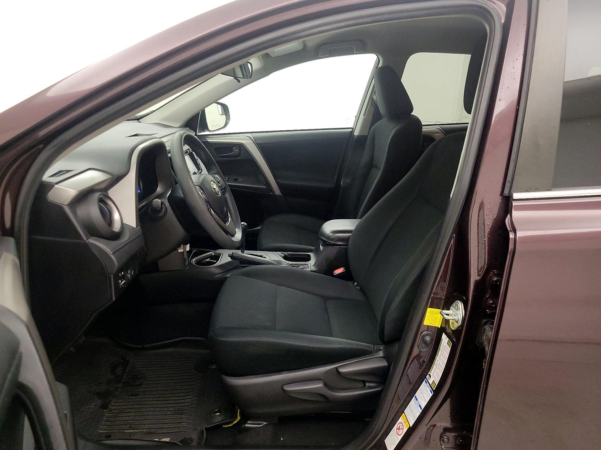 Thumbnail: 2018 Toyota RAV4 - 11