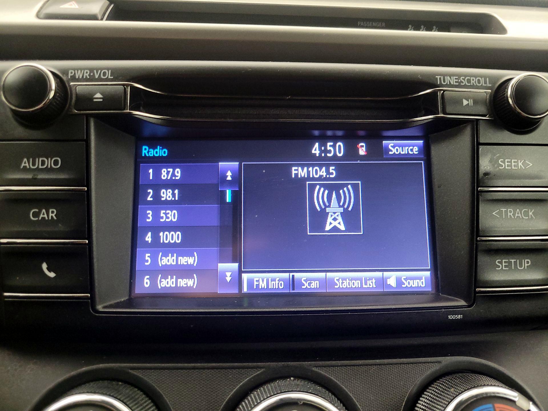 Thumbnail: 2018 Toyota RAV4 - 15