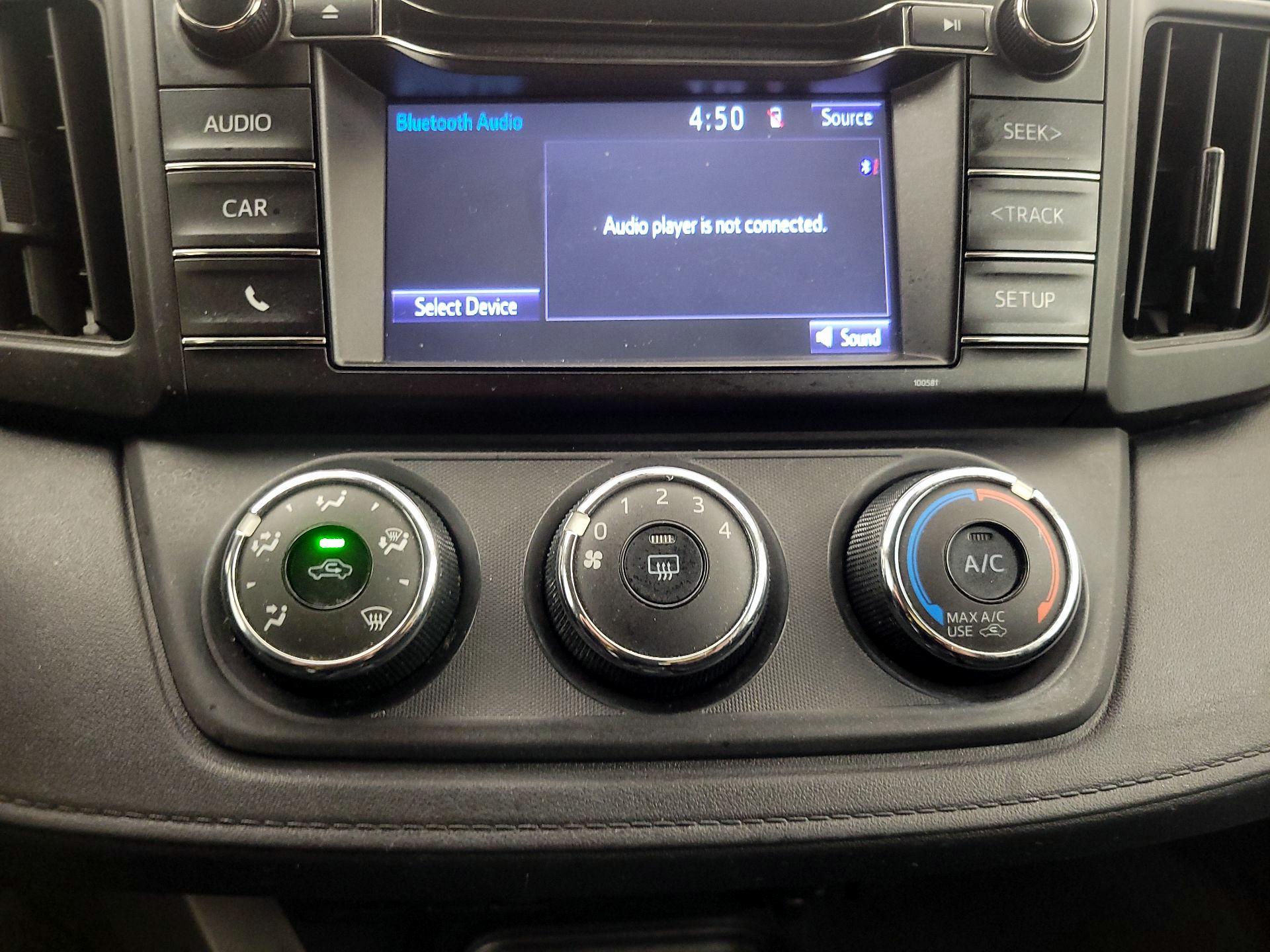 Thumbnail: 2018 Toyota RAV4 - 16