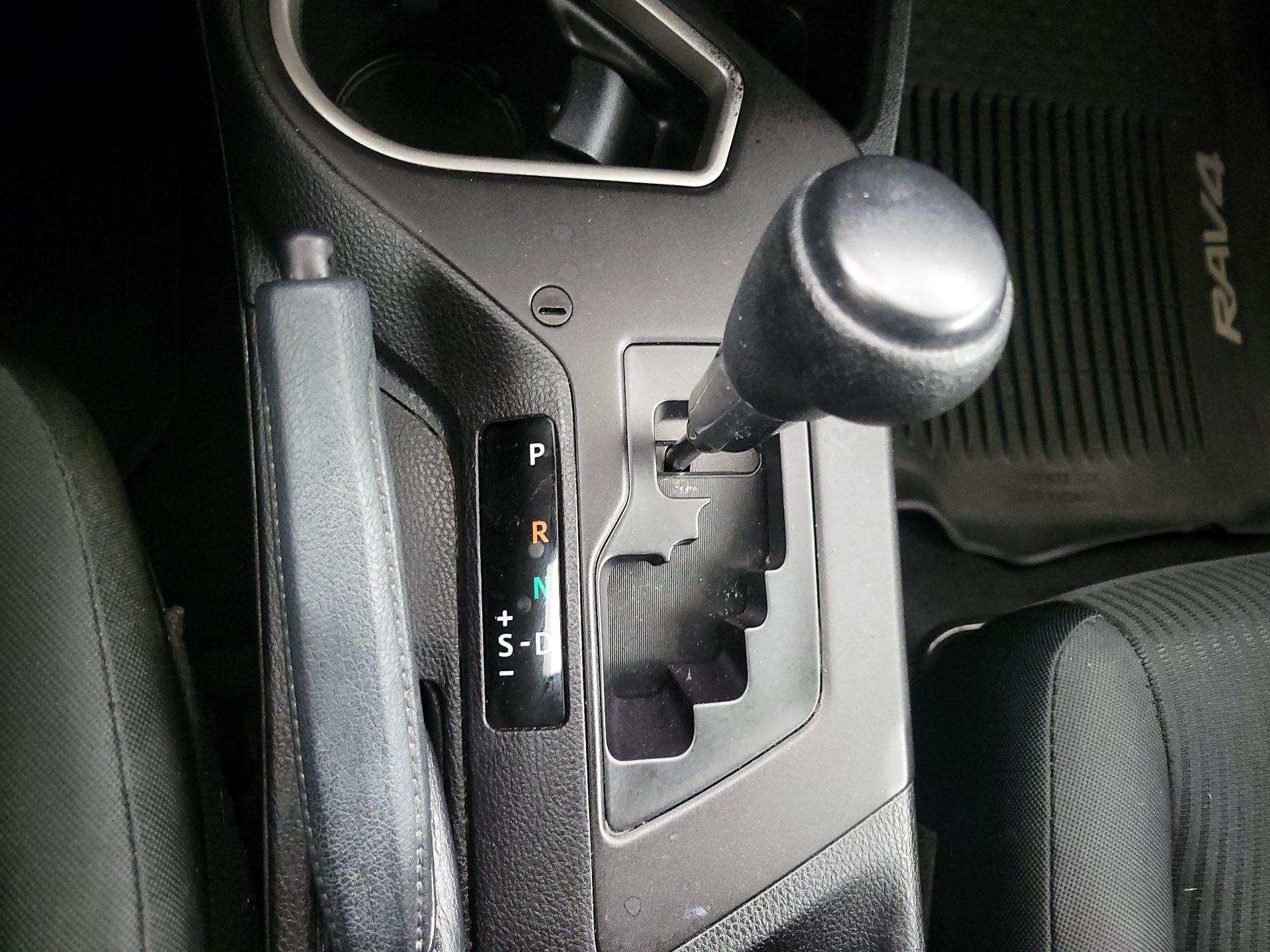 Thumbnail: 2018 Toyota RAV4 - 17