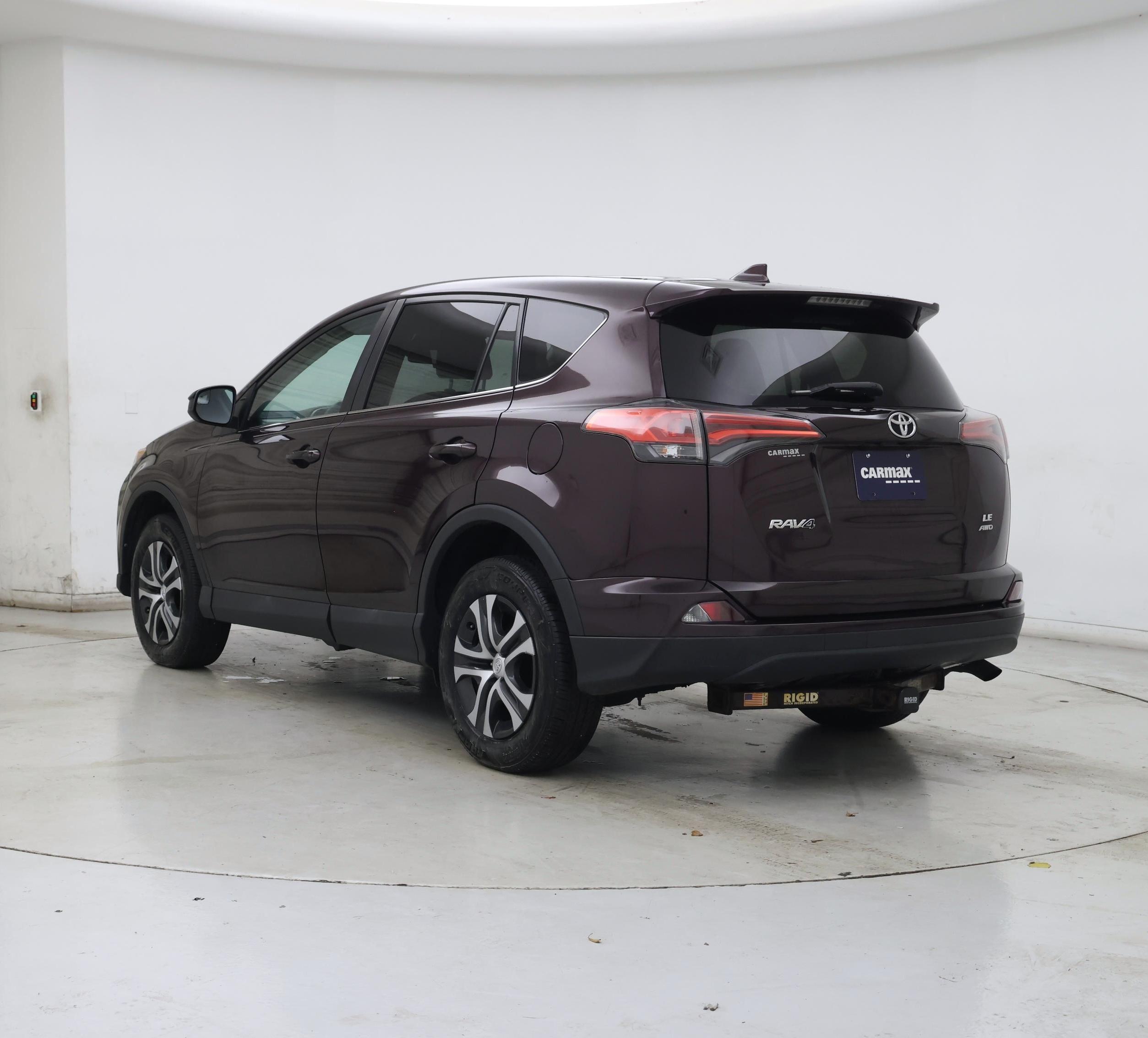 Thumbnail: 2018 Toyota RAV4 - 2