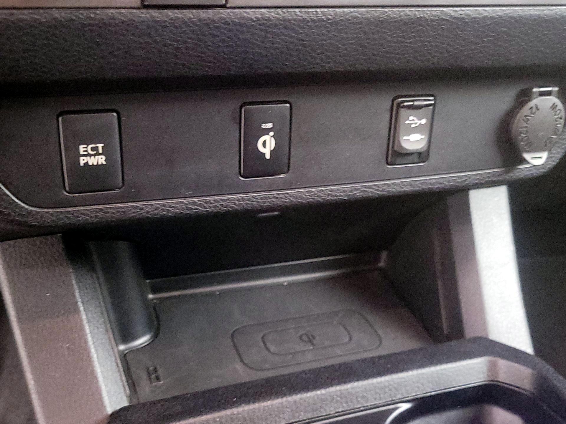 Thumbnail: 2016 Toyota Tacoma - 18