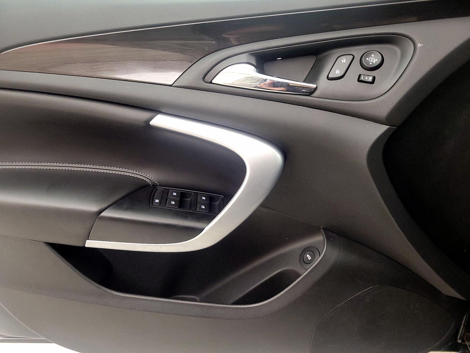 Thumbnail: 2017 Buick Regal - 12