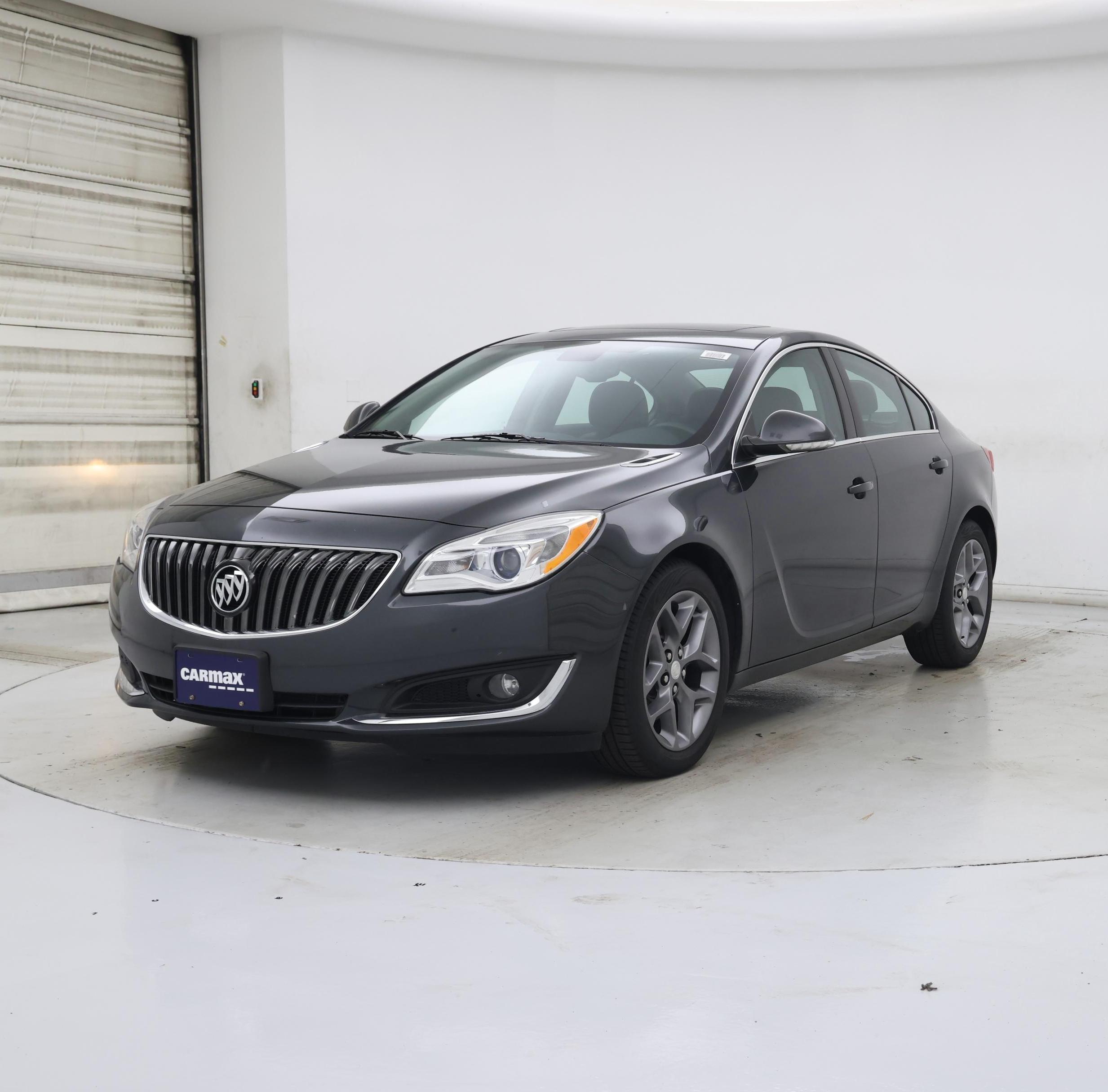 Thumbnail: 2017 Buick Regal - 4