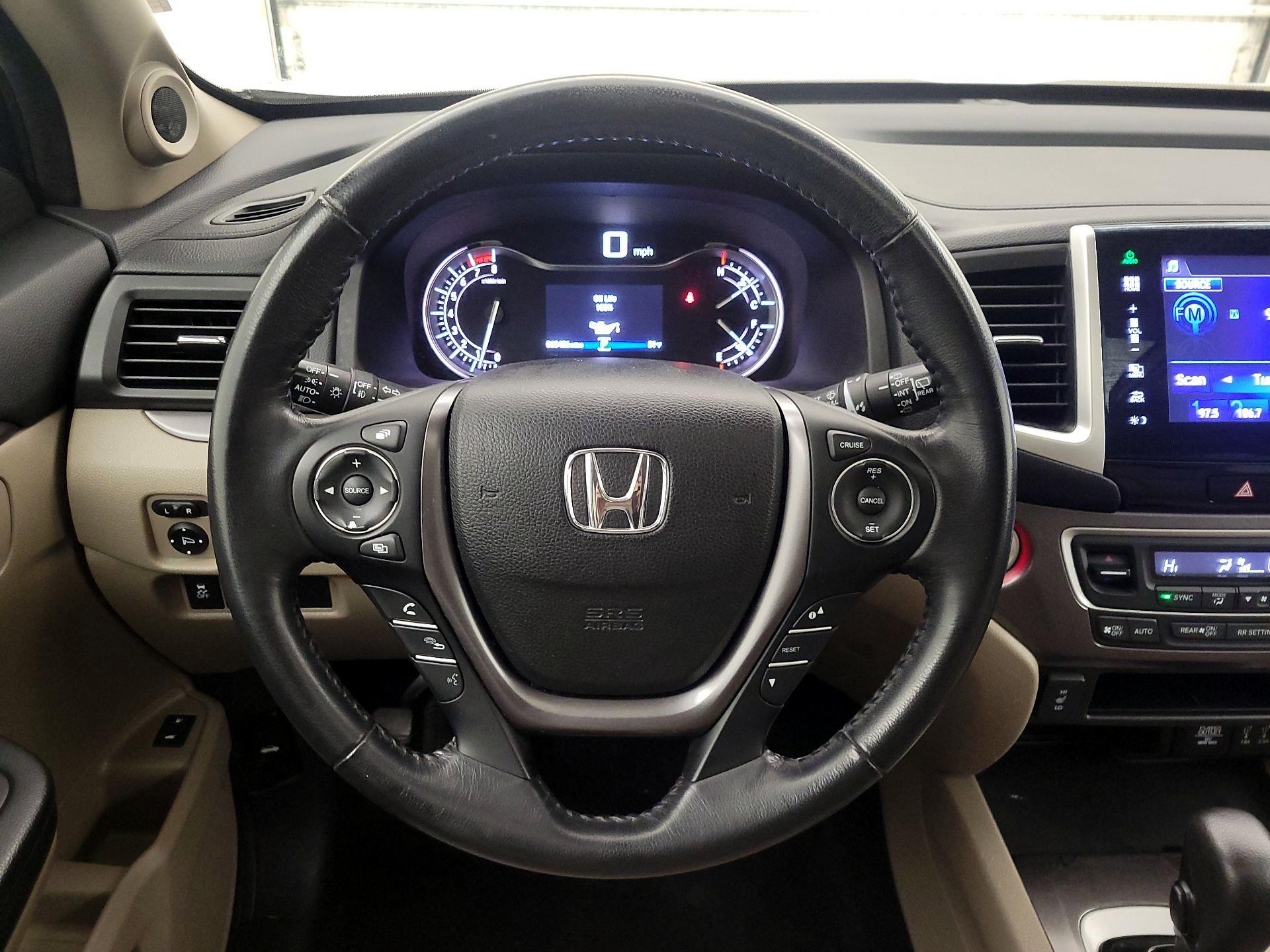 Thumbnail: 2016 Honda Pilot - 10