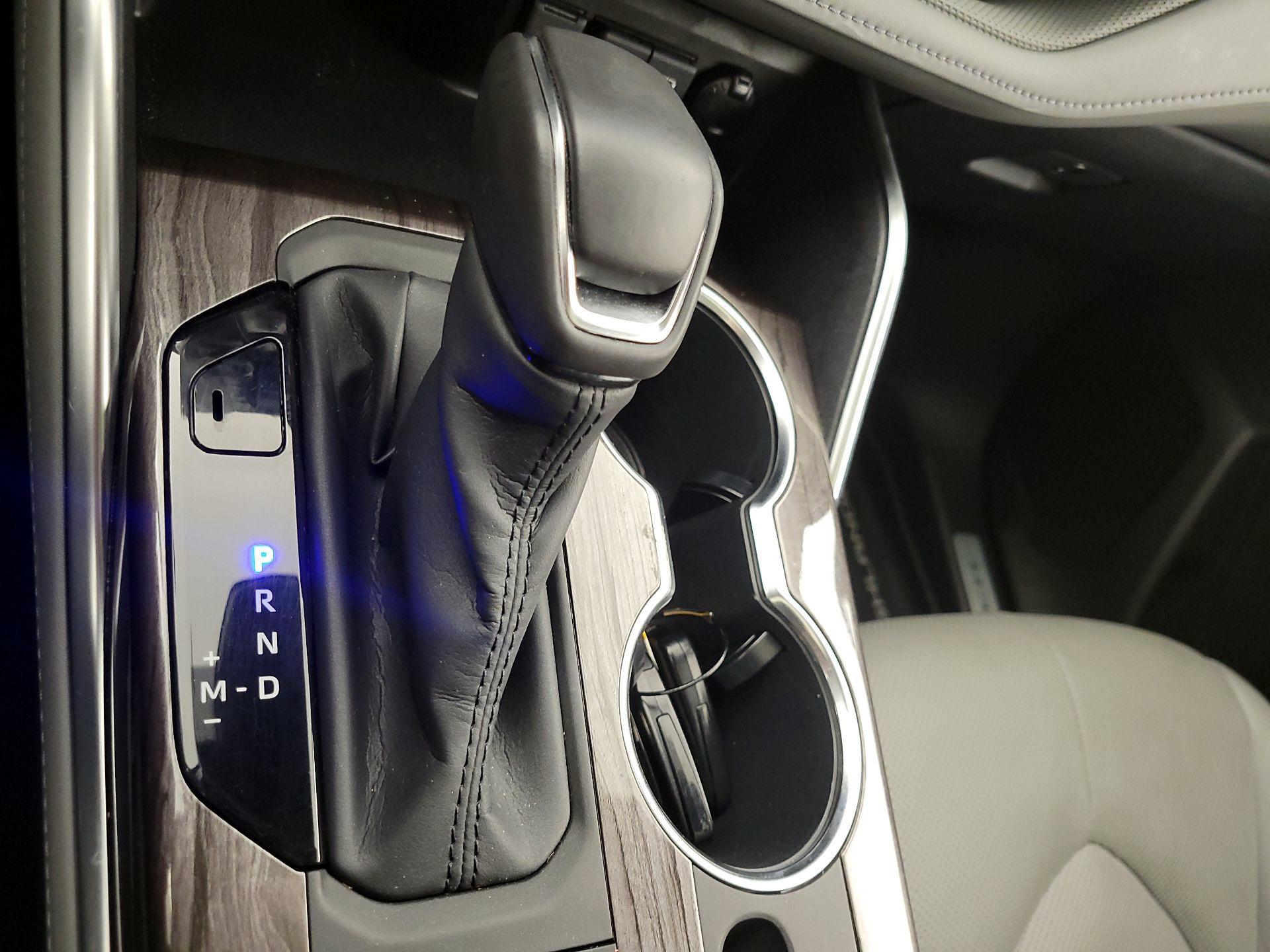 Thumbnail: 2020 Toyota Highlander - 18