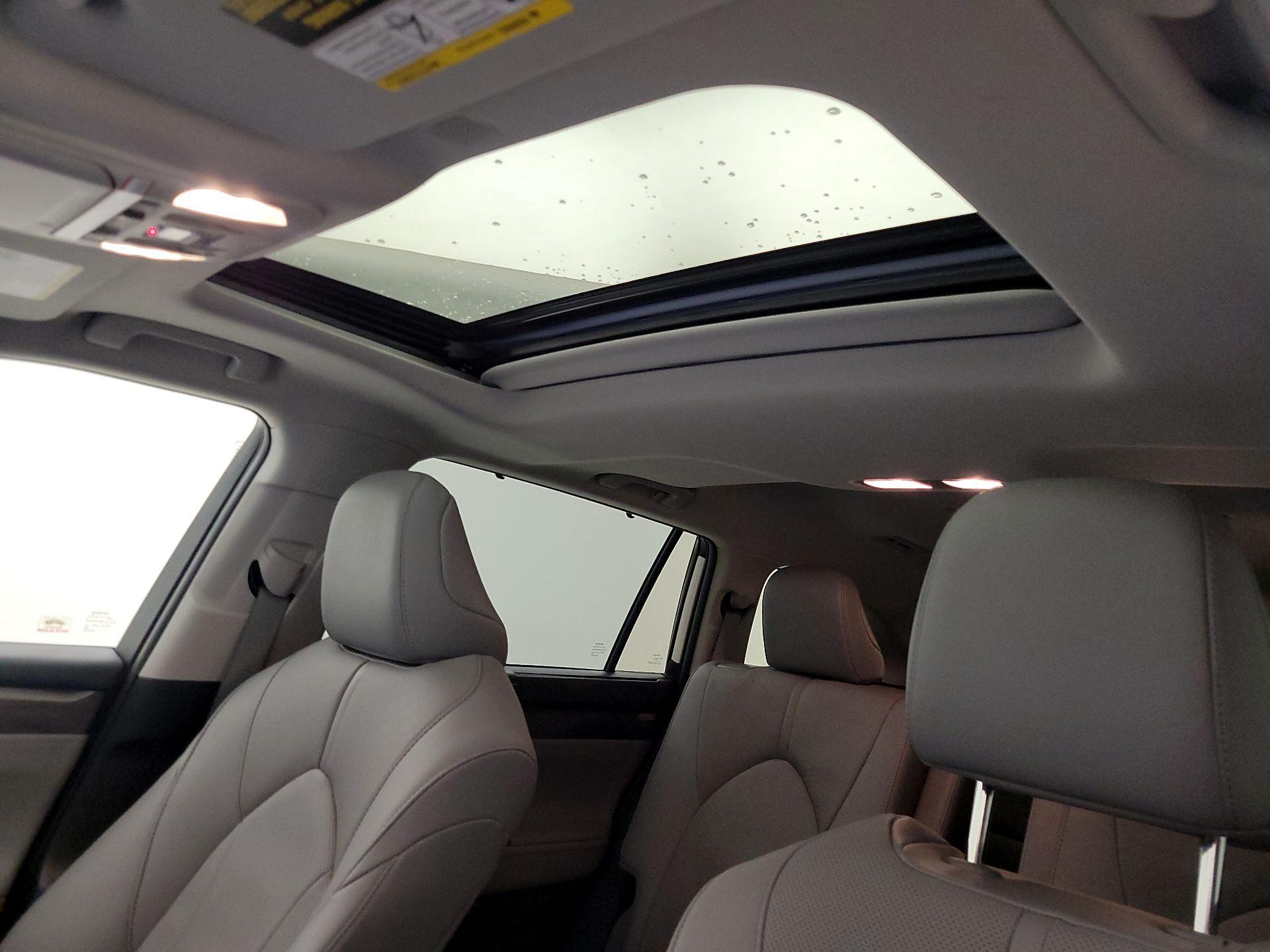 Thumbnail: 2020 Toyota Highlander - 20