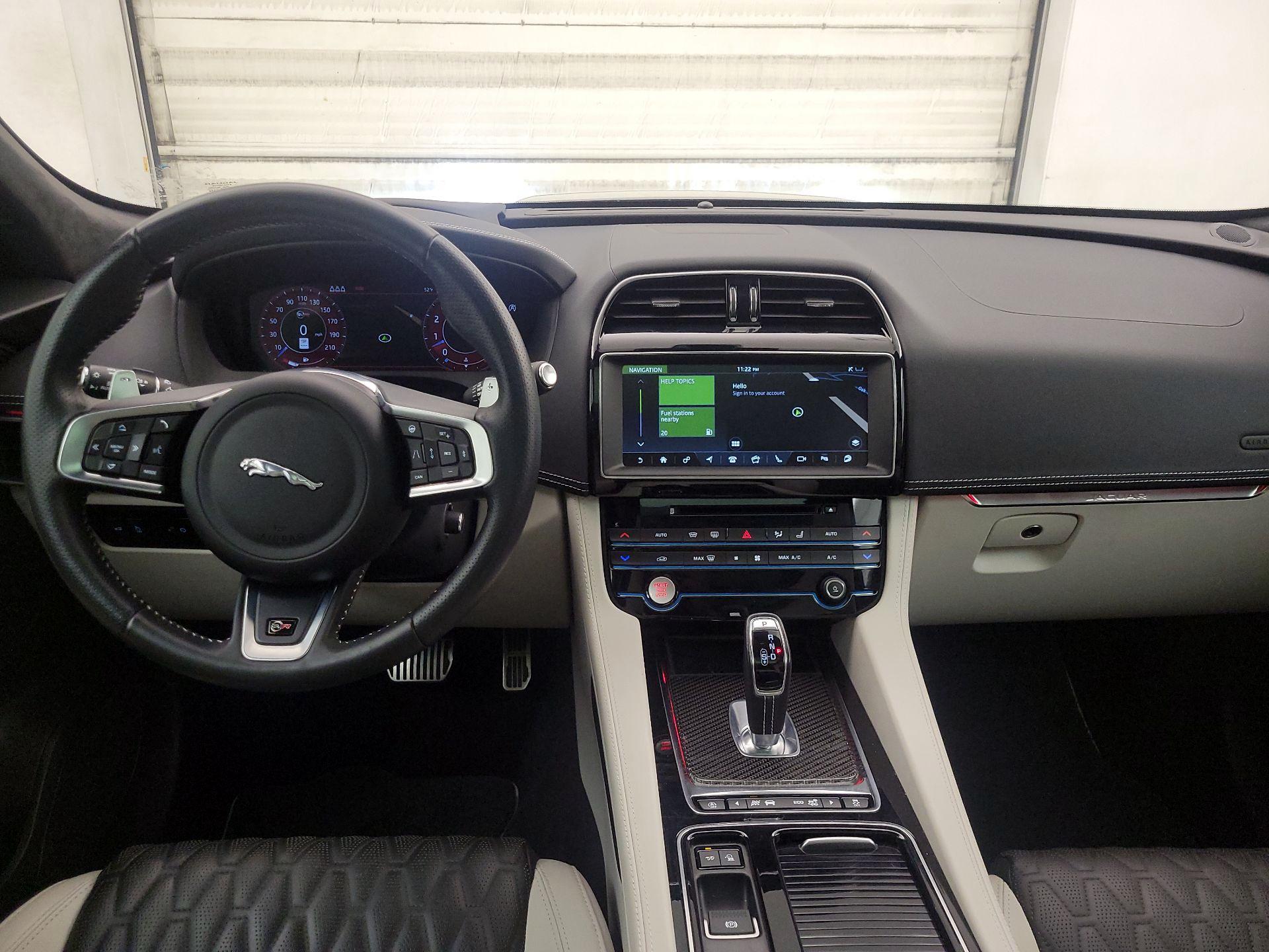 Thumbnail: 2020 Jaguar F-Pace - 9