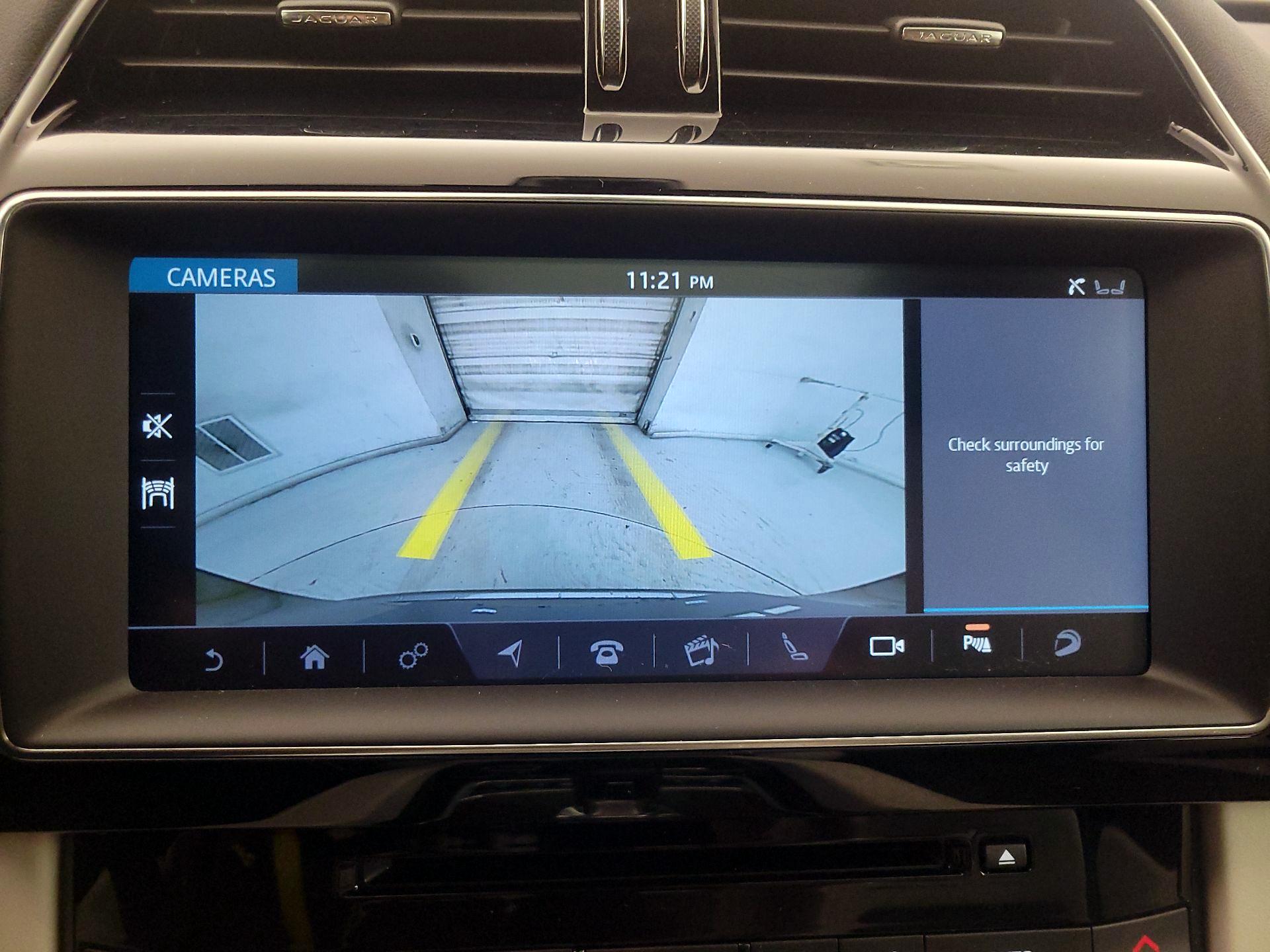 Thumbnail: 2020 Jaguar F-Pace - 15