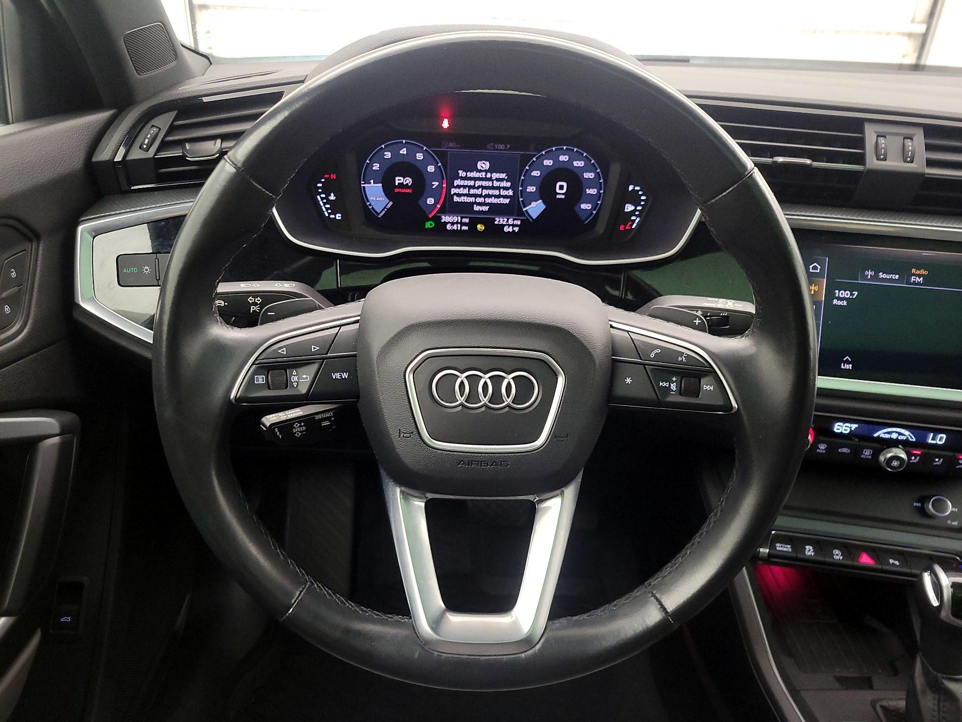 Thumbnail: 2021 Audi Q3 - 10