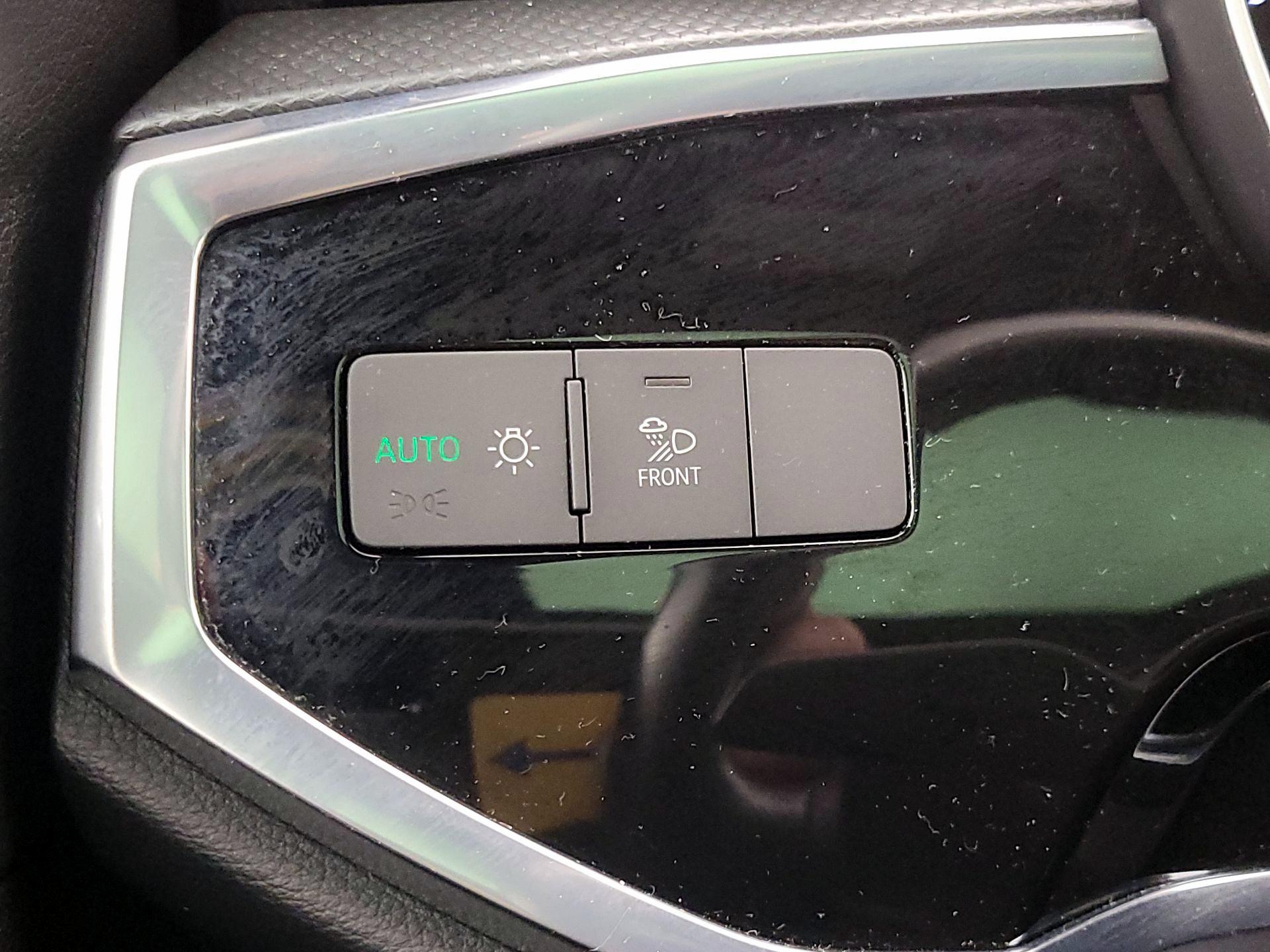 Thumbnail: 2021 Audi Q3 - 13