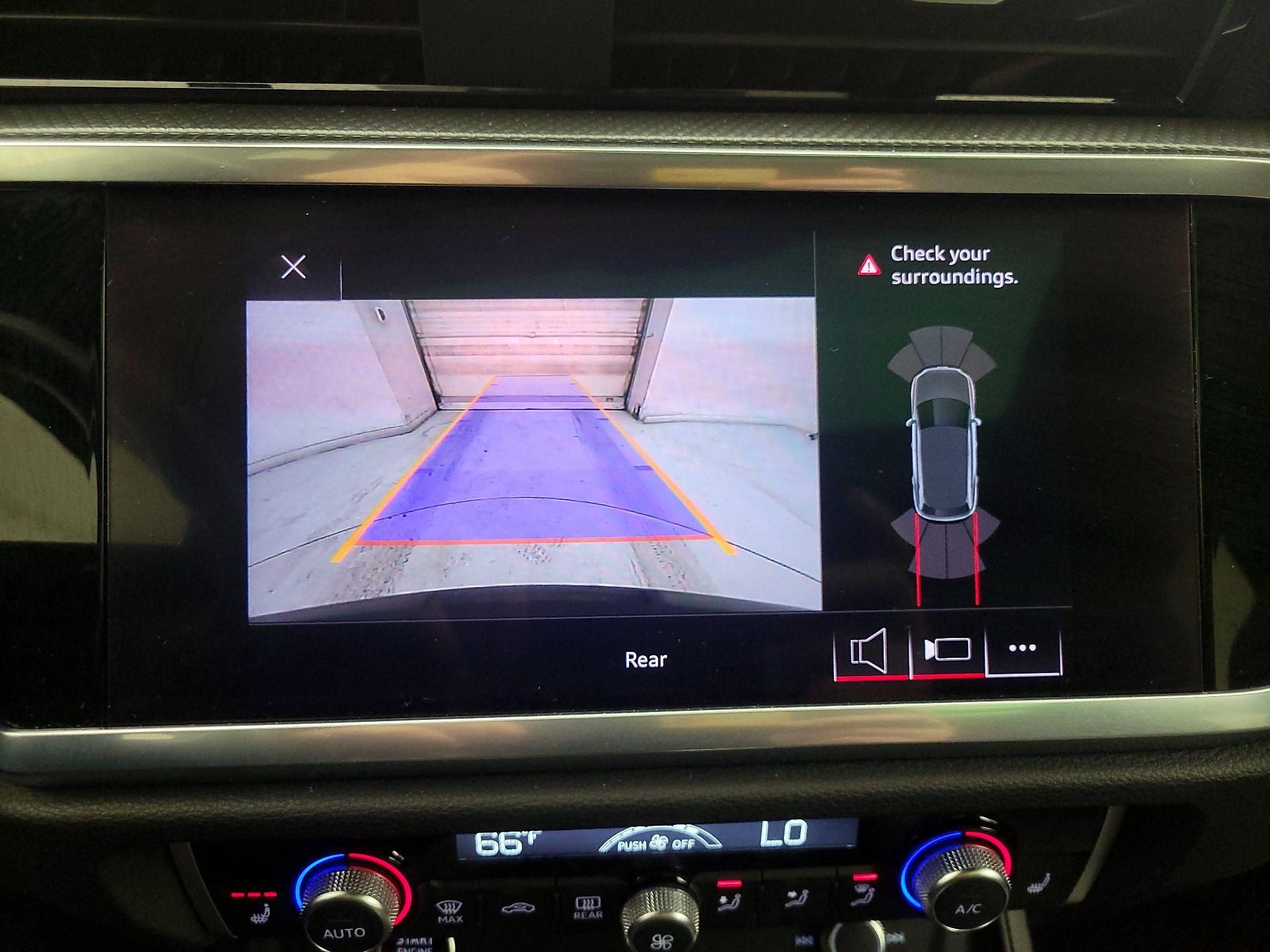 Thumbnail: 2021 Audi Q3 - 14