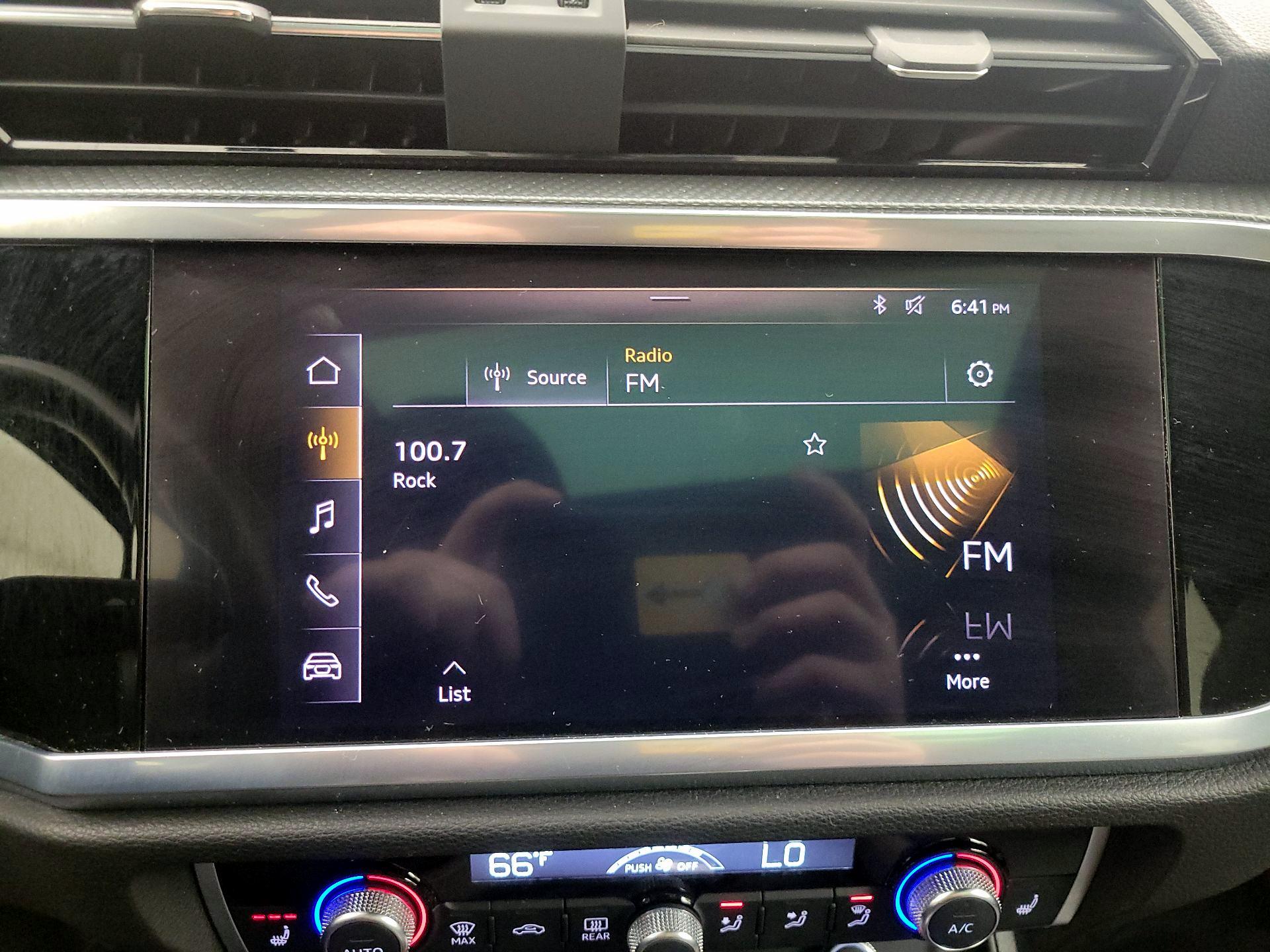 Thumbnail: 2021 Audi Q3 - 15