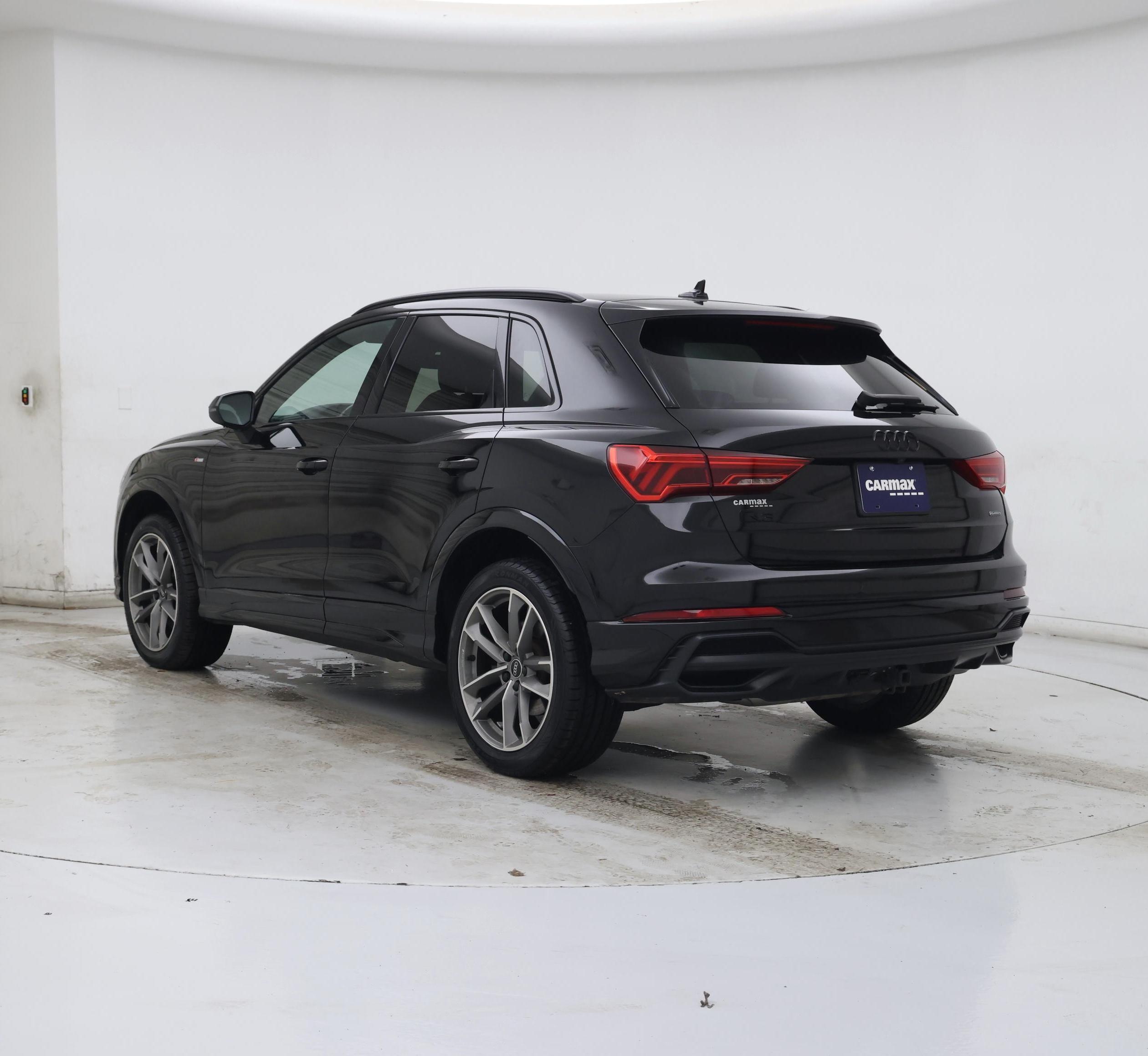 Thumbnail: 2021 Audi Q3 - 2