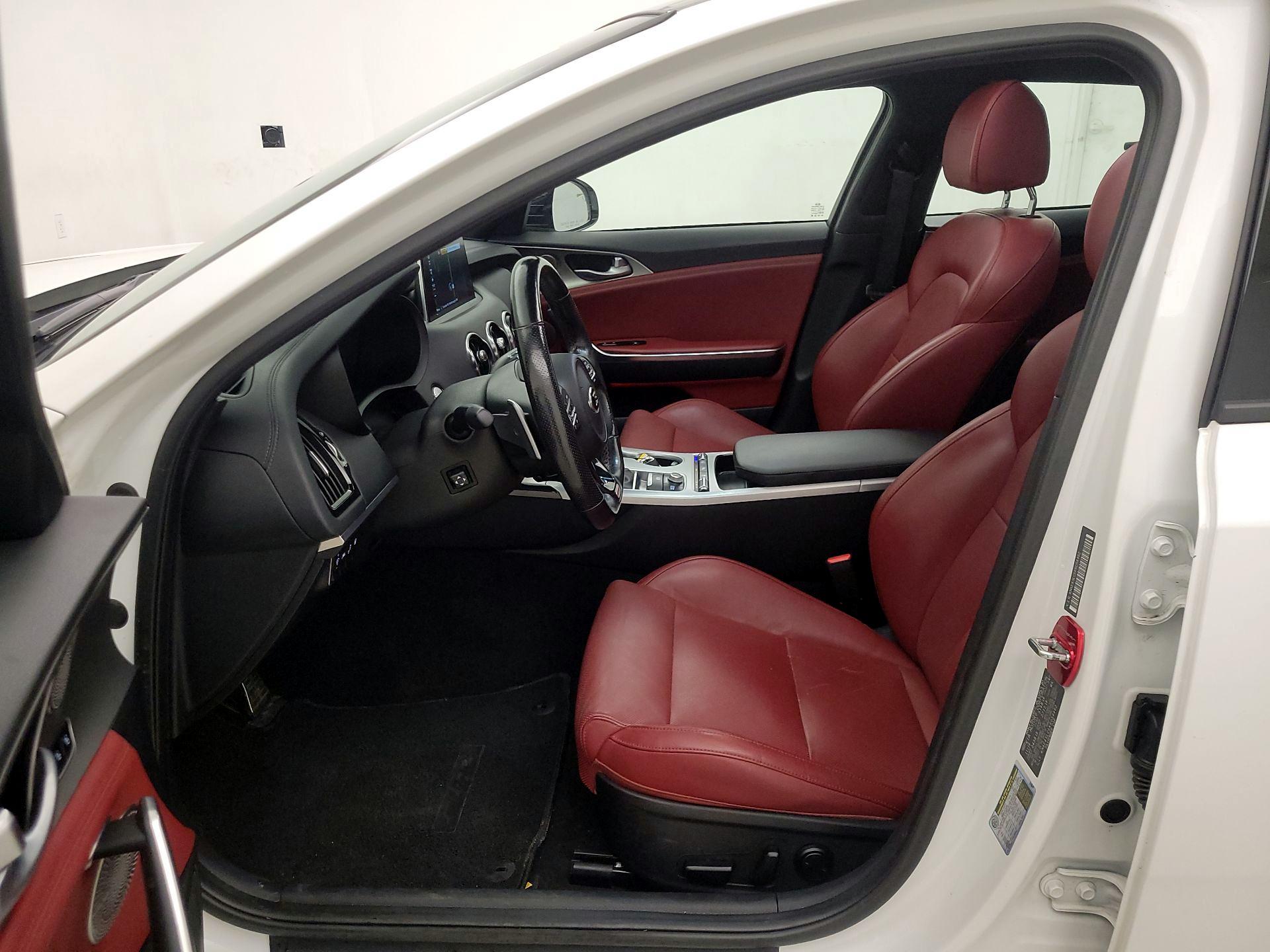 Thumbnail: 2019 Kia Stinger - 11