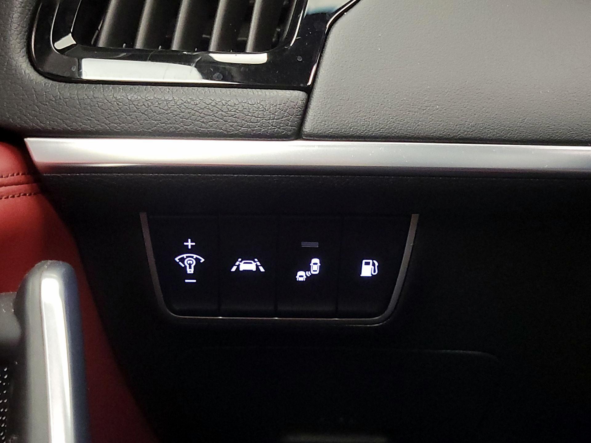 Thumbnail: 2019 Kia Stinger - 13