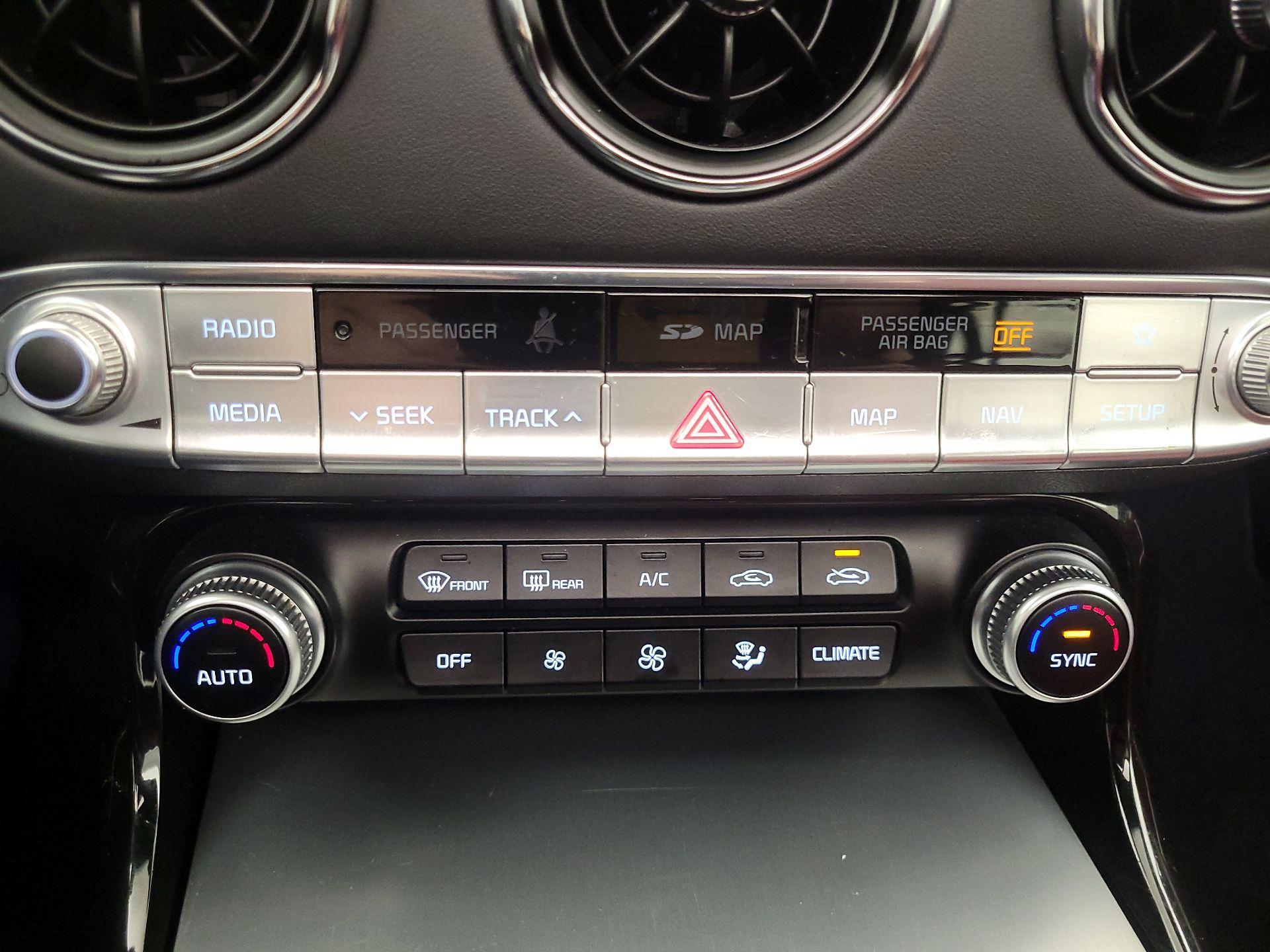 Thumbnail: 2019 Kia Stinger - 17