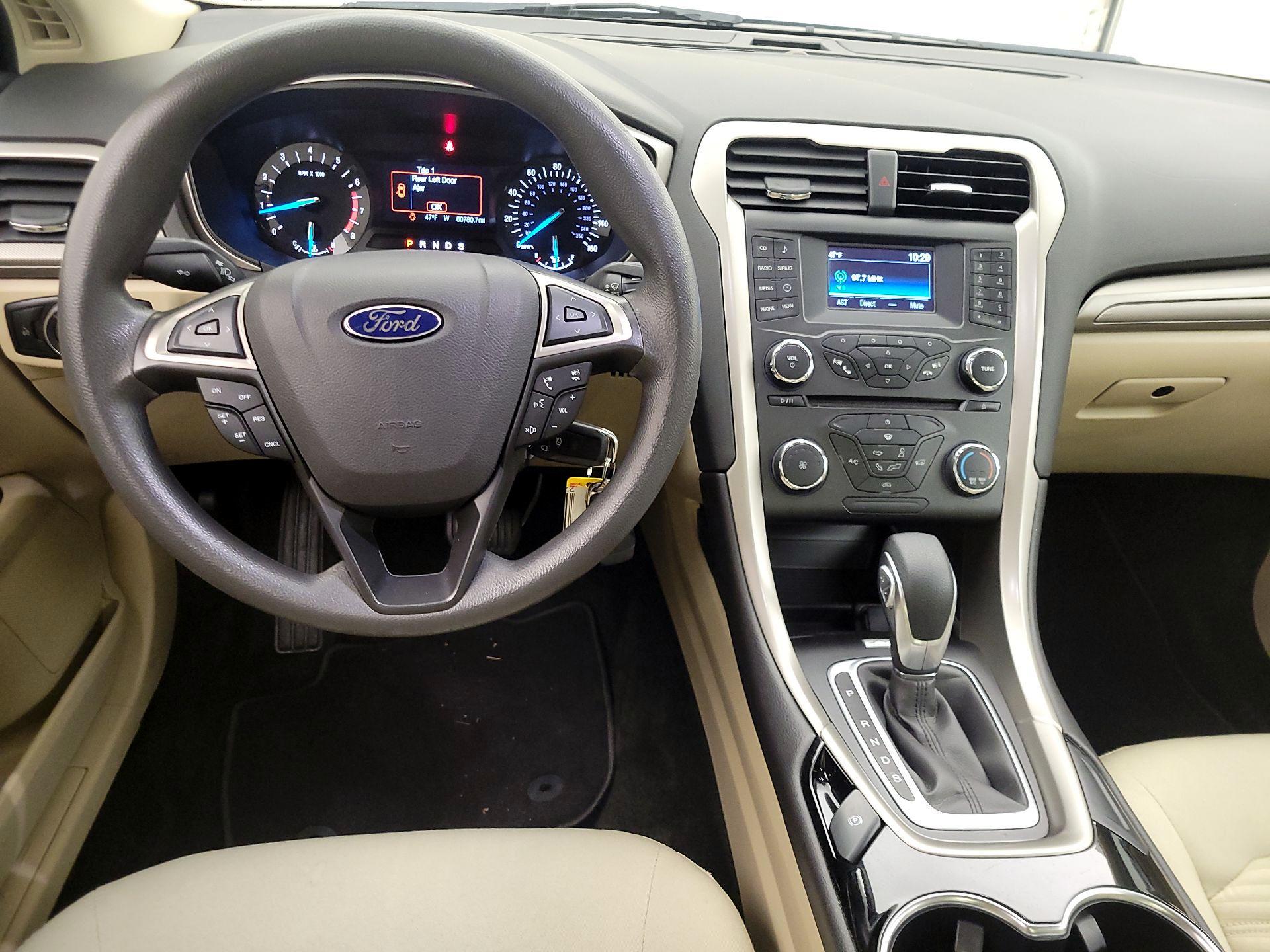 Thumbnail: 2016 Ford Fusion - 10