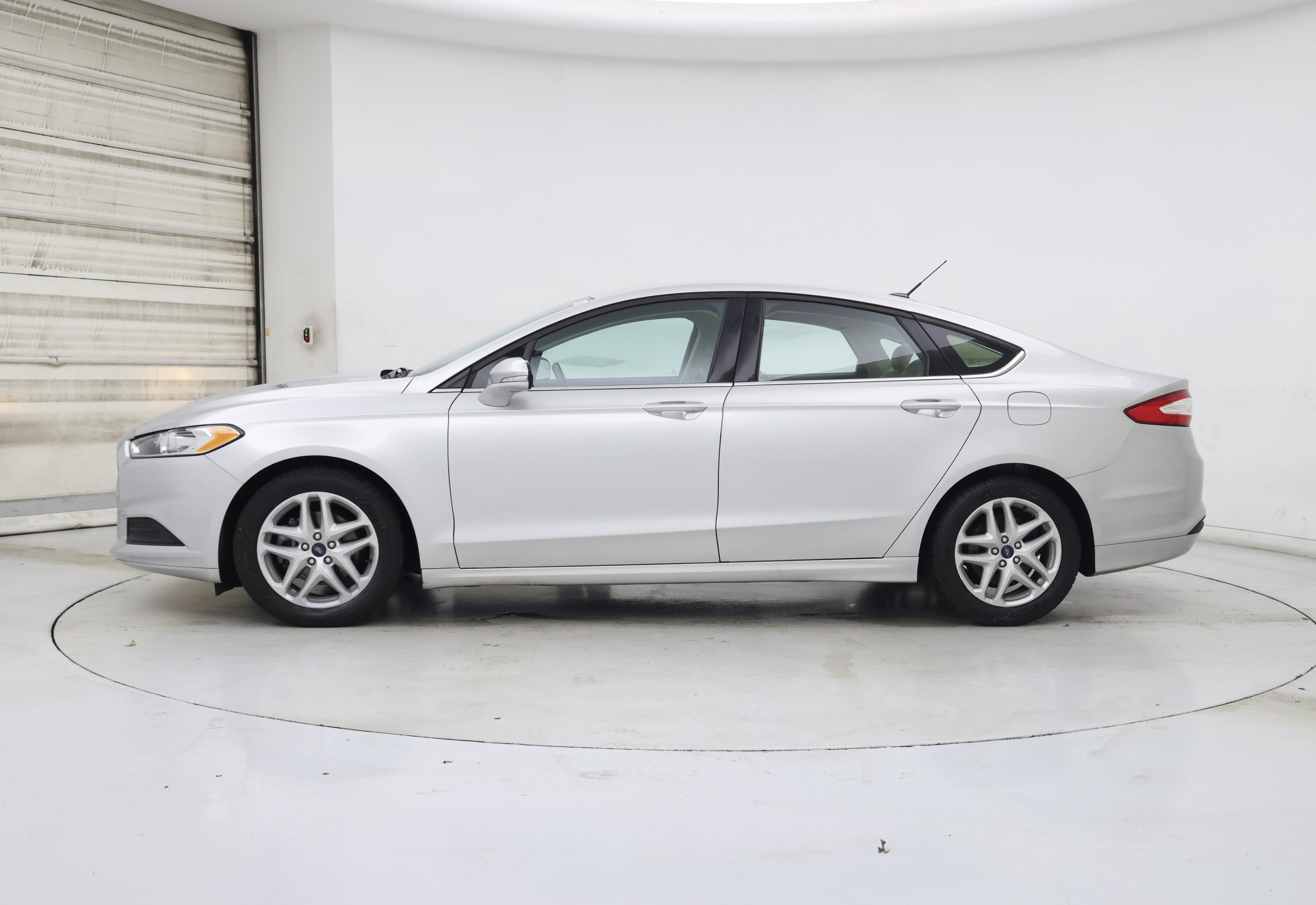 Thumbnail: 2016 Ford Fusion - 3