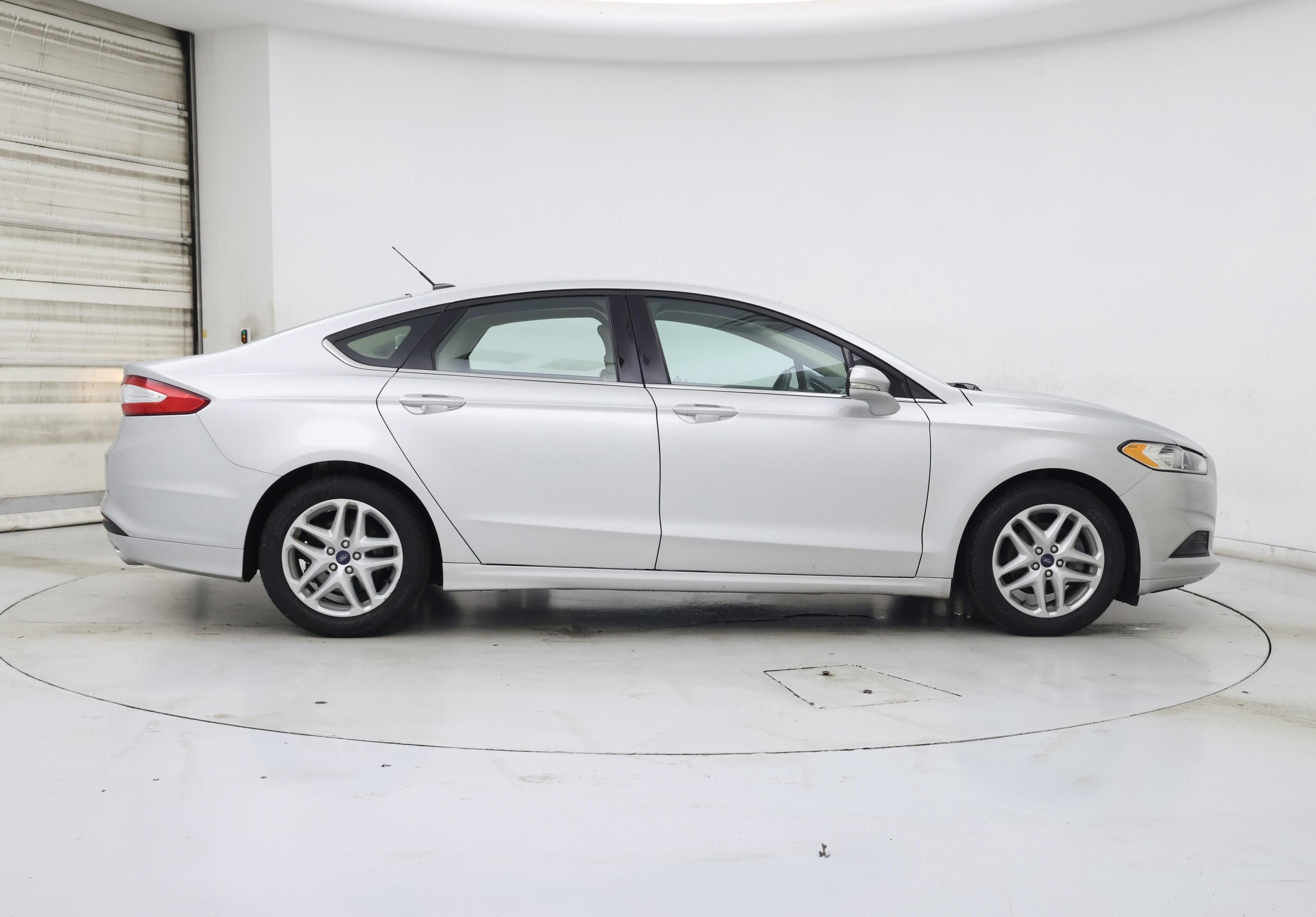 Thumbnail: 2016 Ford Fusion - 7