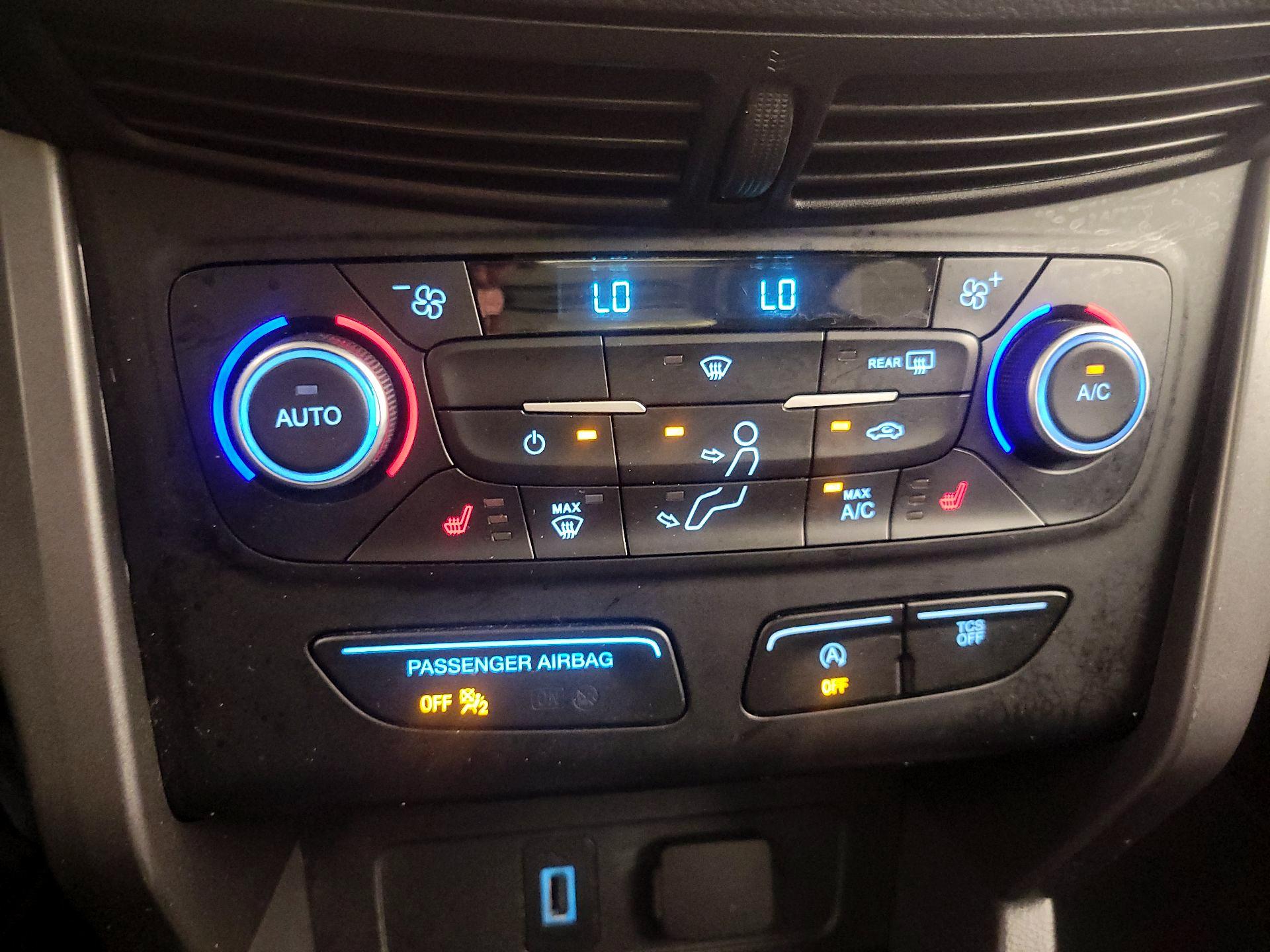 Thumbnail: 2018 Ford Escape - 16