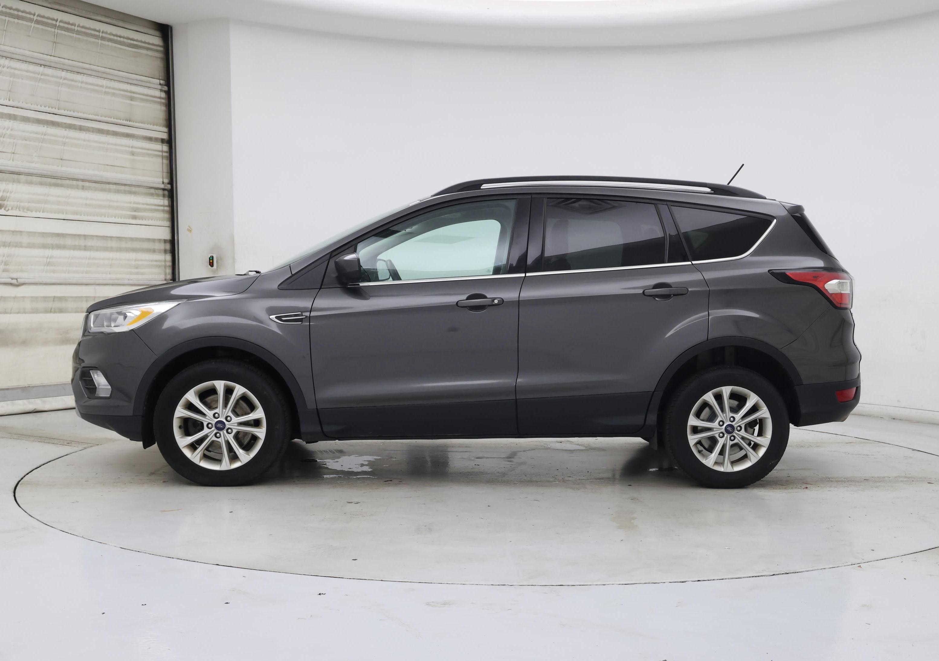 Thumbnail: 2018 Ford Escape - 3