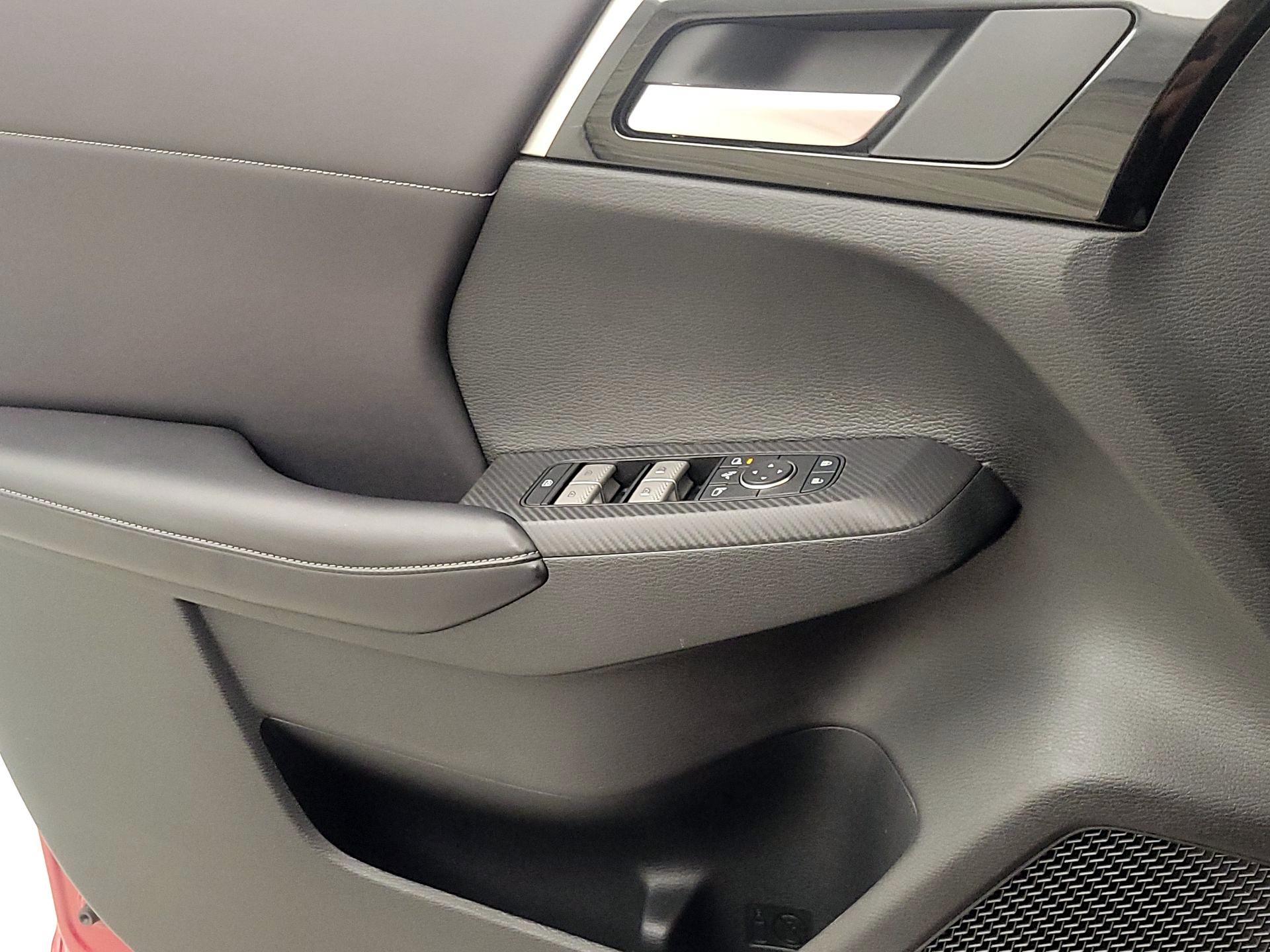 Thumbnail: 2023 Mitsubishi Outlander - 12