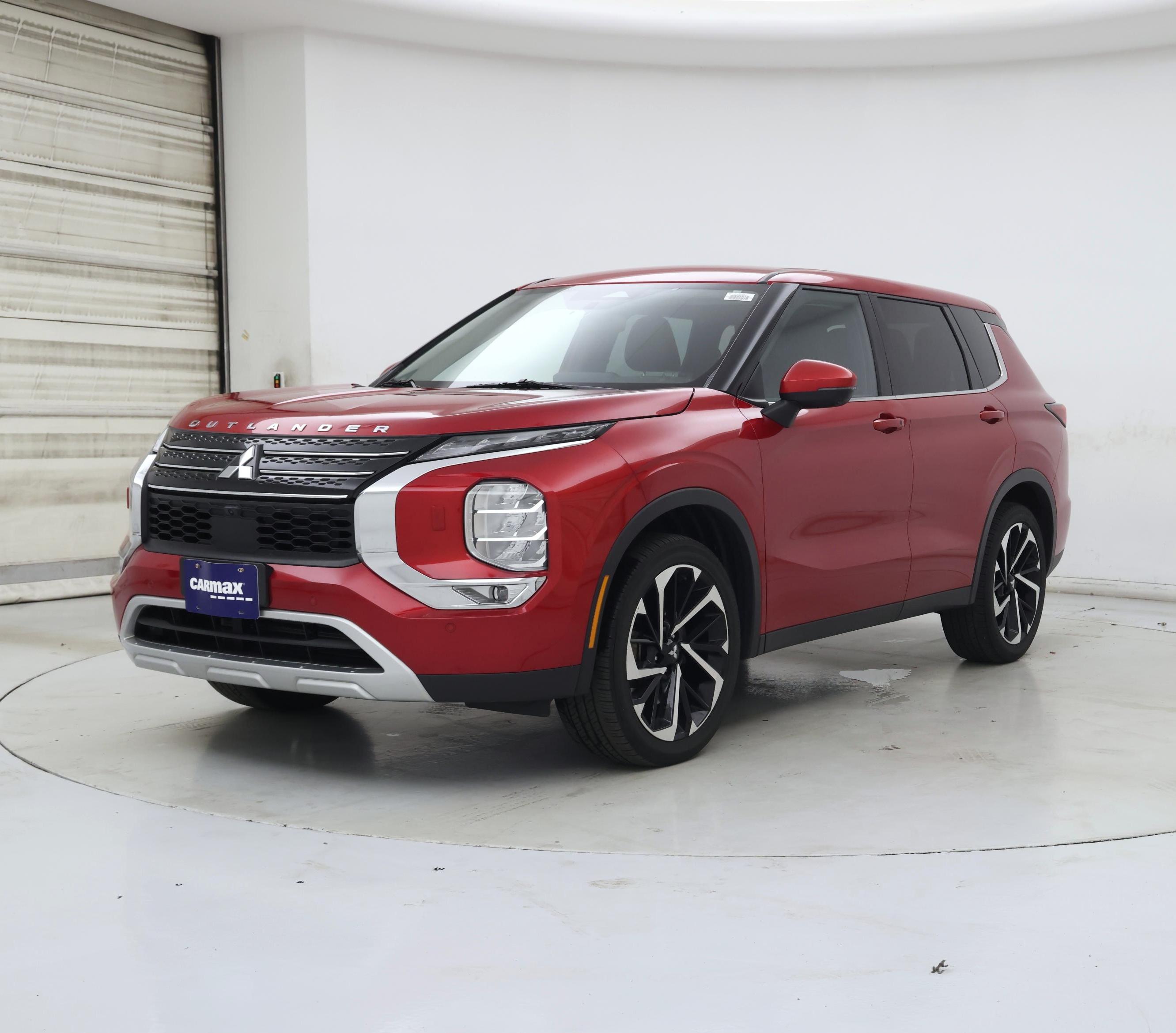 Thumbnail: 2023 Mitsubishi Outlander - 4