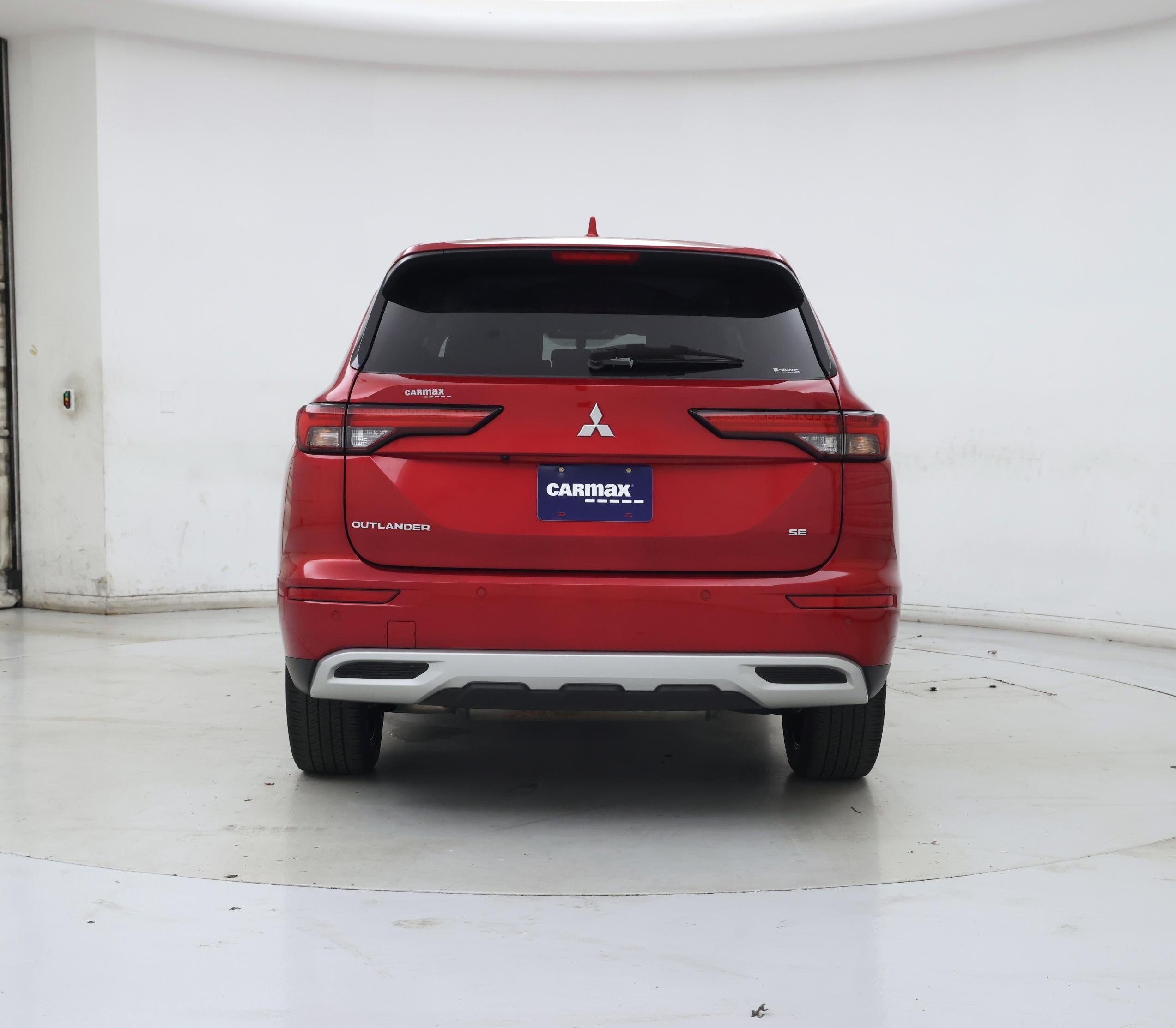 Thumbnail: 2023 Mitsubishi Outlander - 6