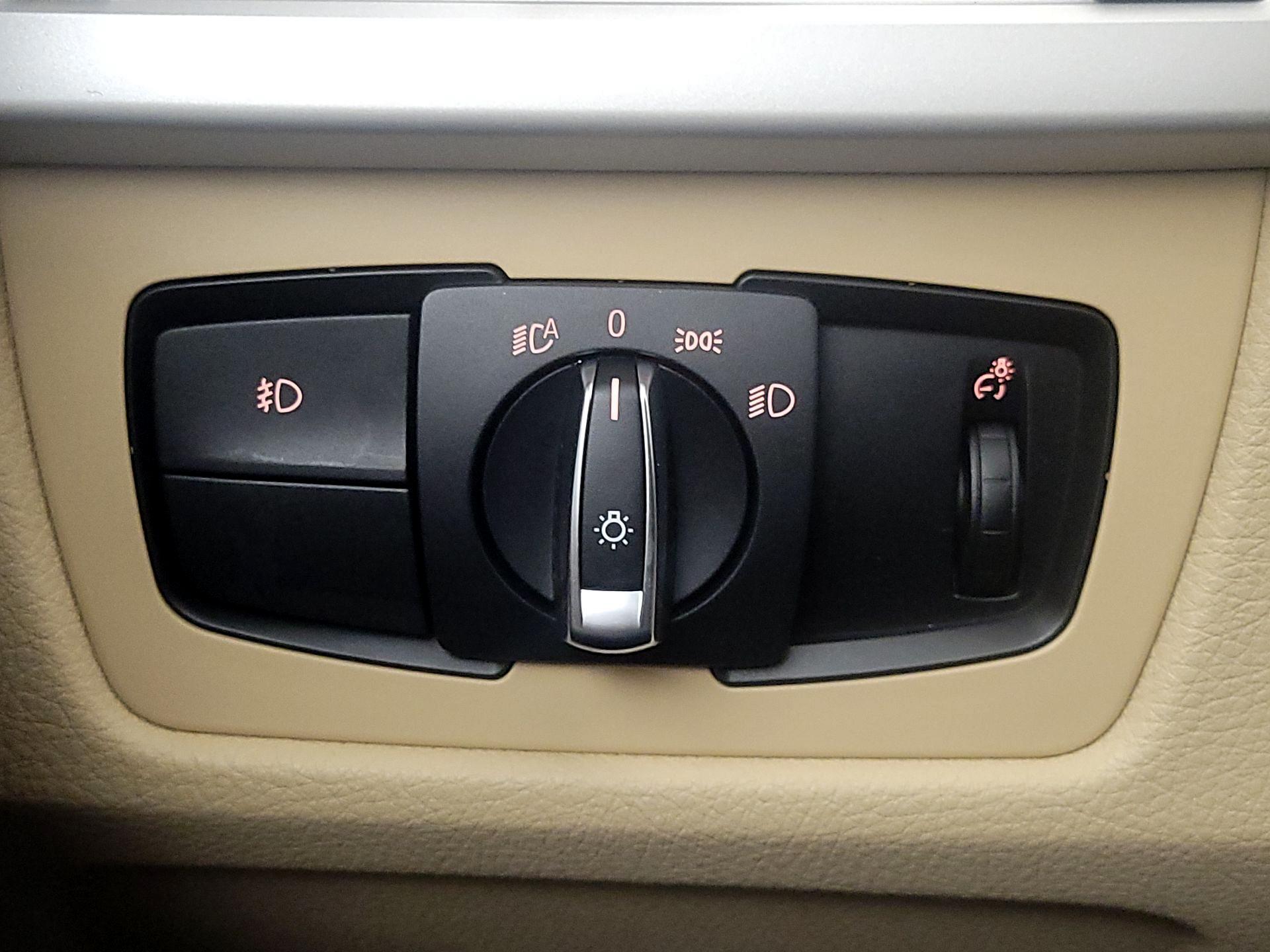 Thumbnail: 2017 BMW 3 Series - 13