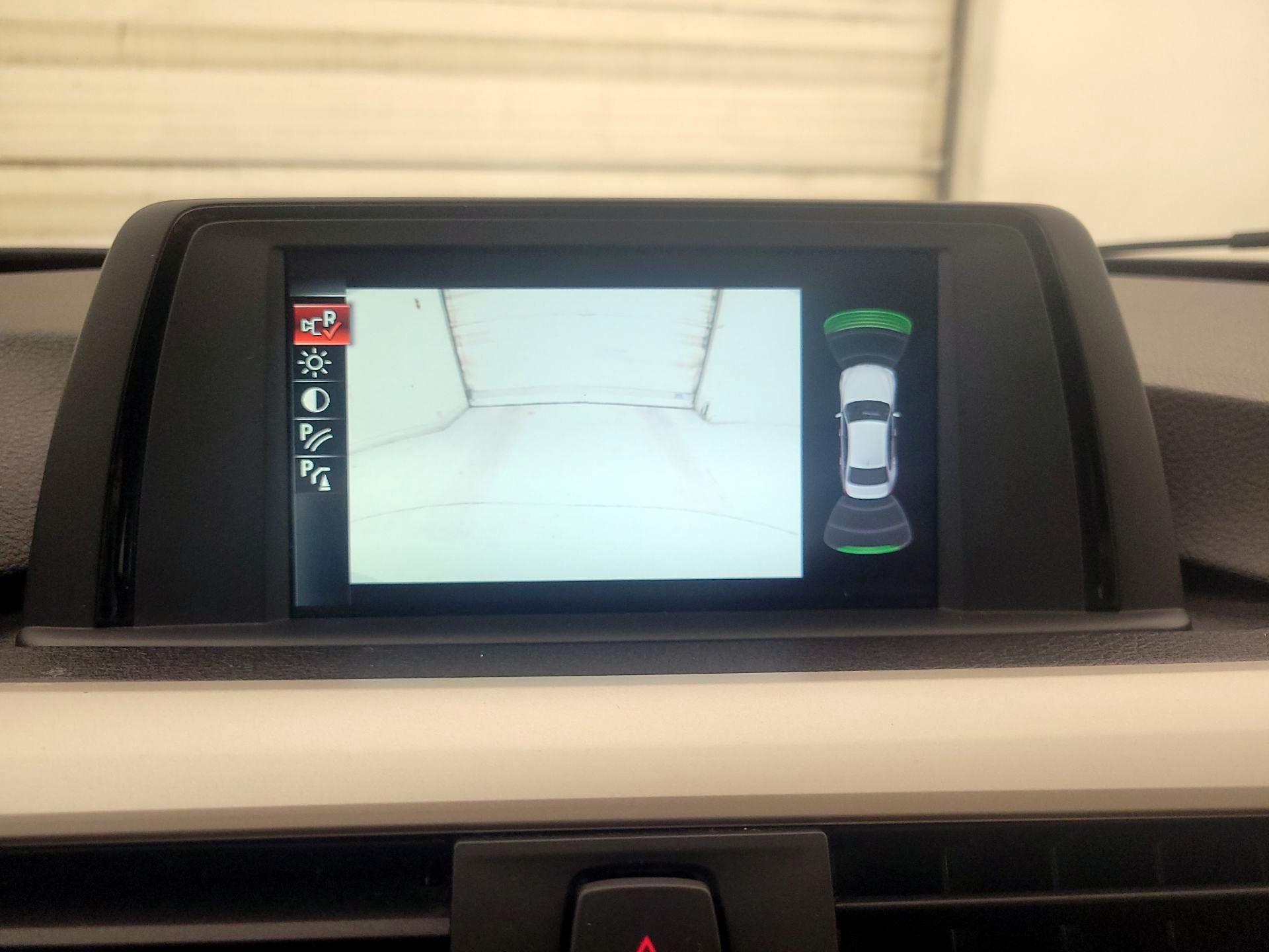 Thumbnail: 2017 BMW 3 Series - 14