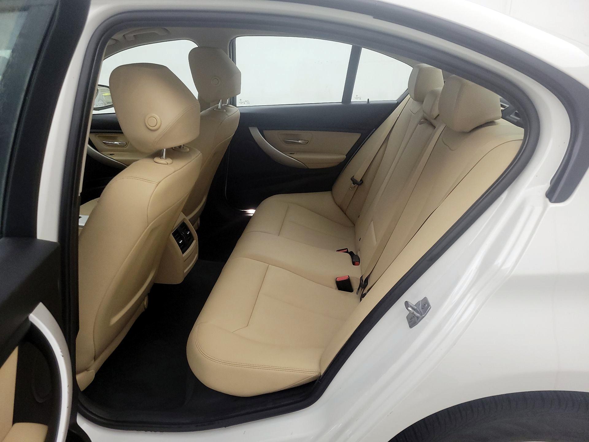 Thumbnail: 2017 BMW 3 Series - 19