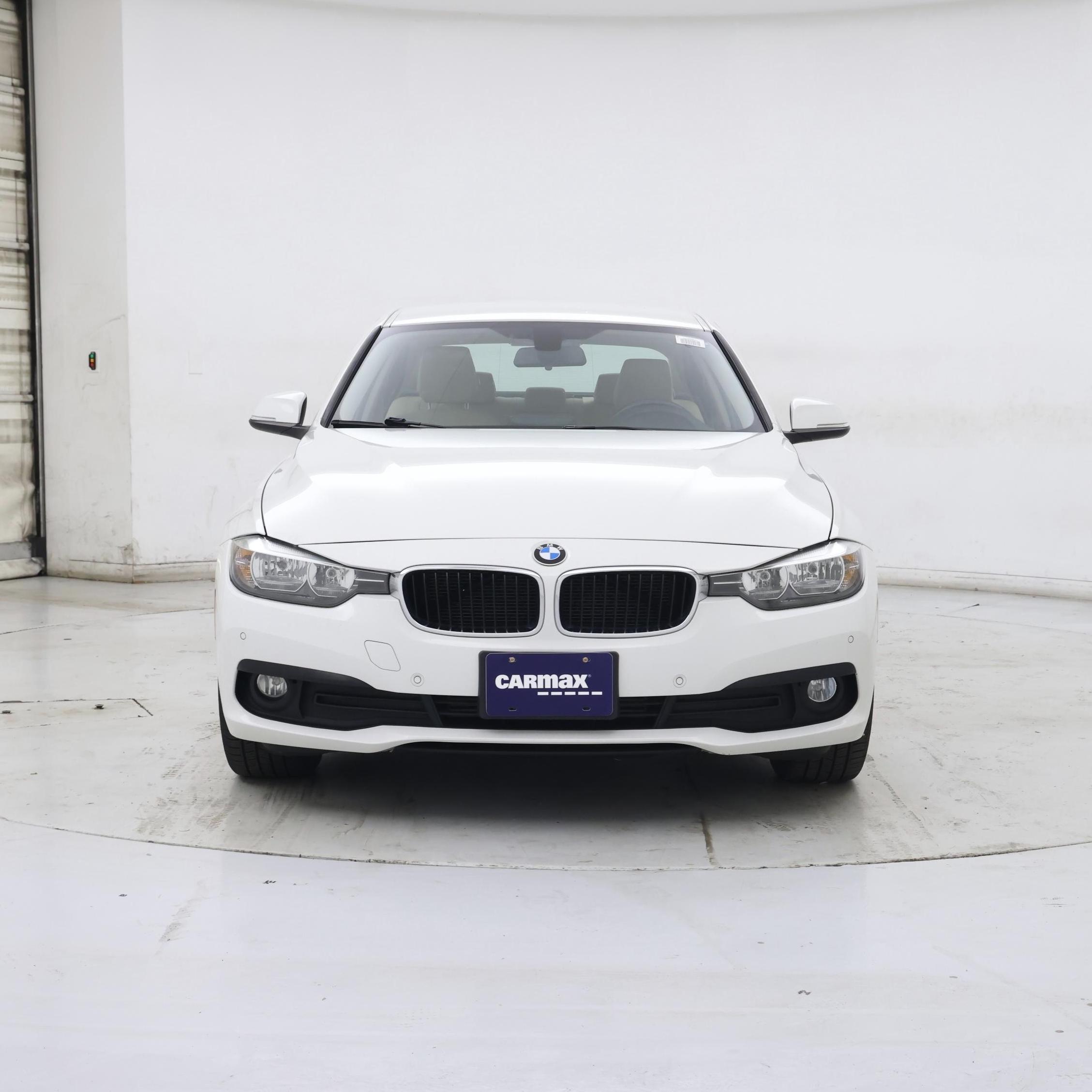 Thumbnail: 2017 BMW 3 Series - 5