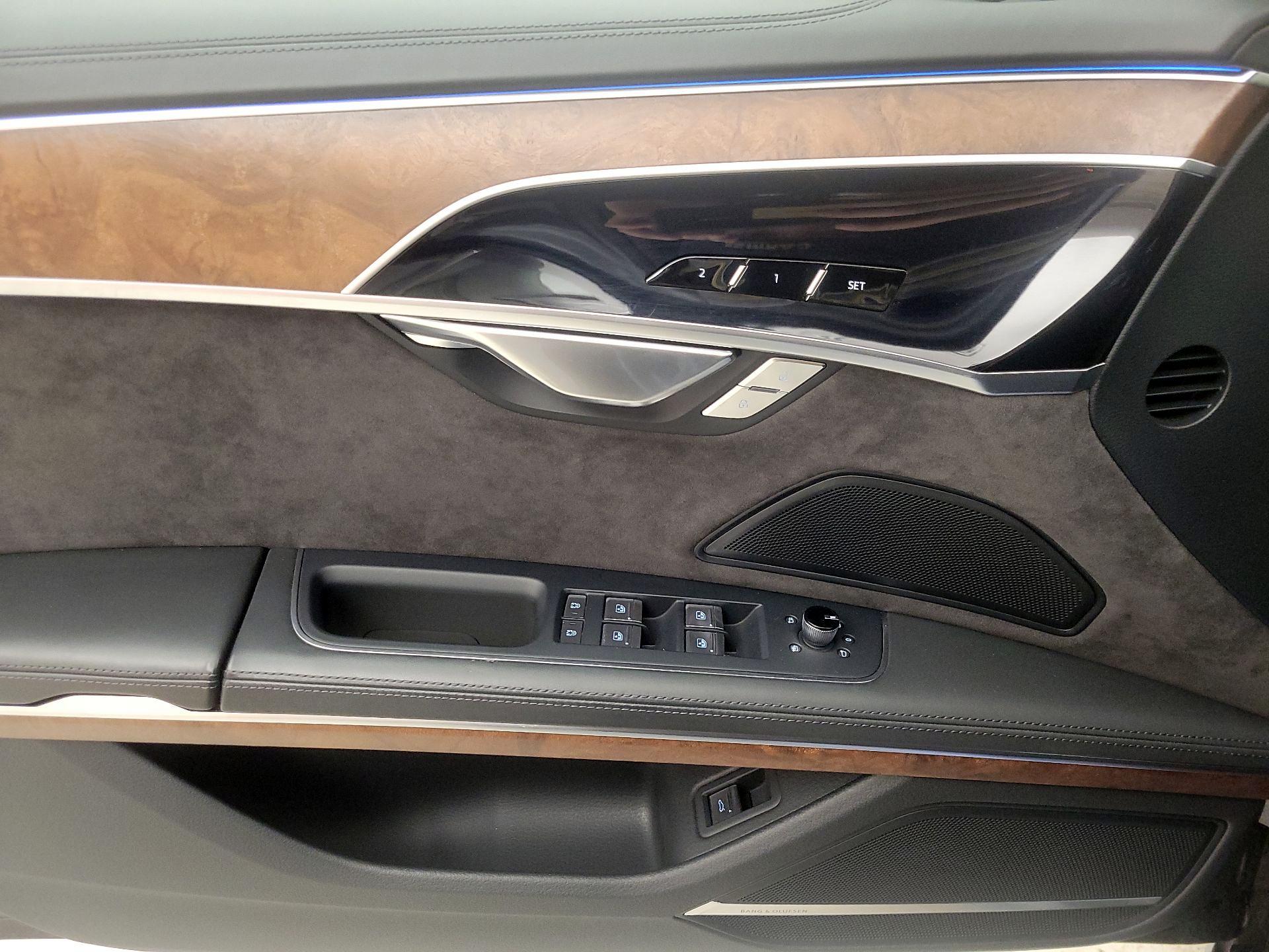 Thumbnail: 2019 Audi A8 - 12