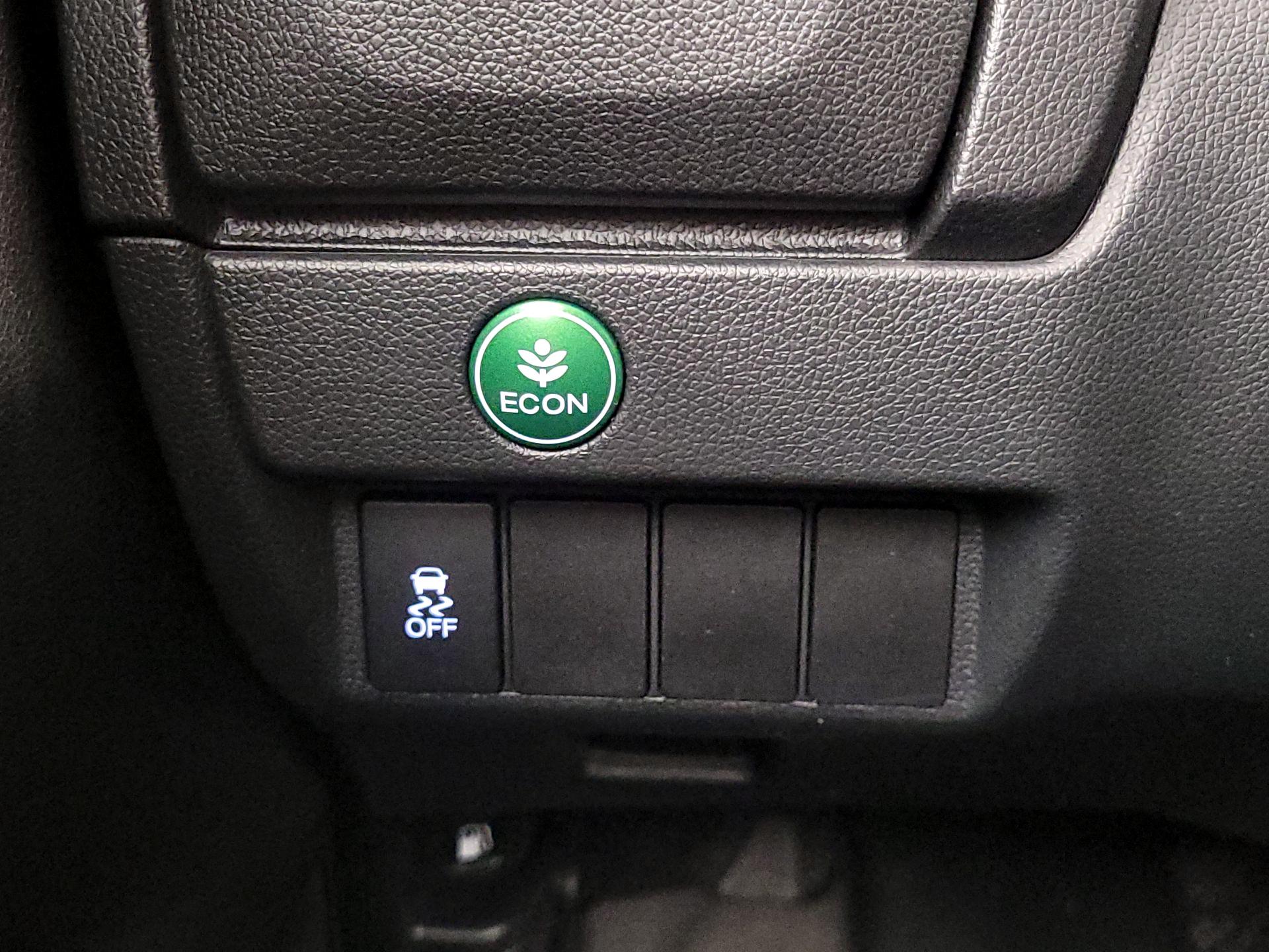 Thumbnail: 2015 Honda Fit - 13