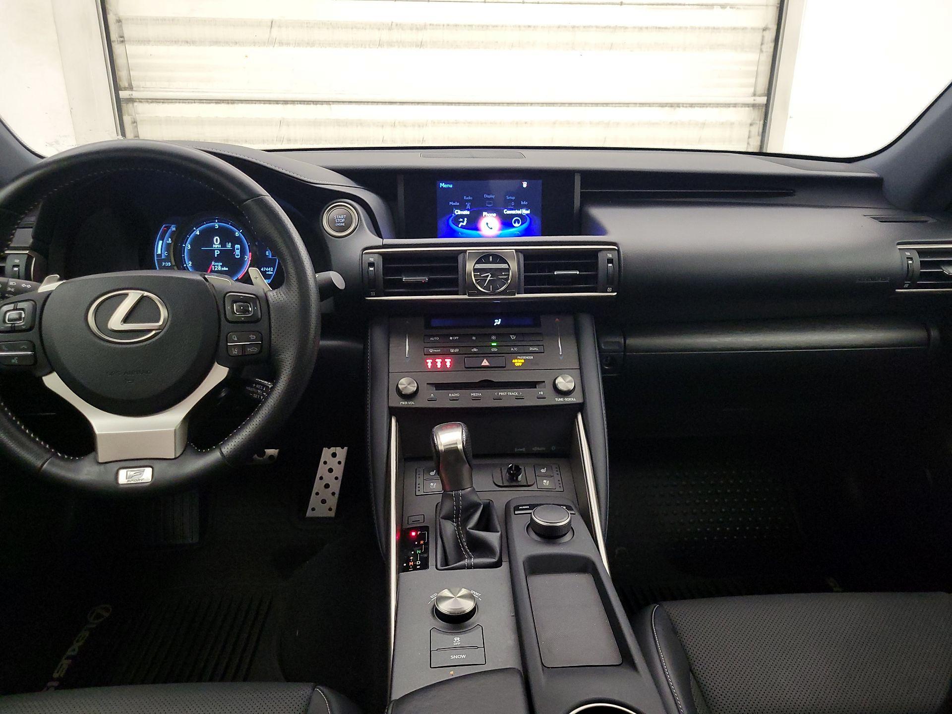 Thumbnail: 2019 Lexus IS - 9