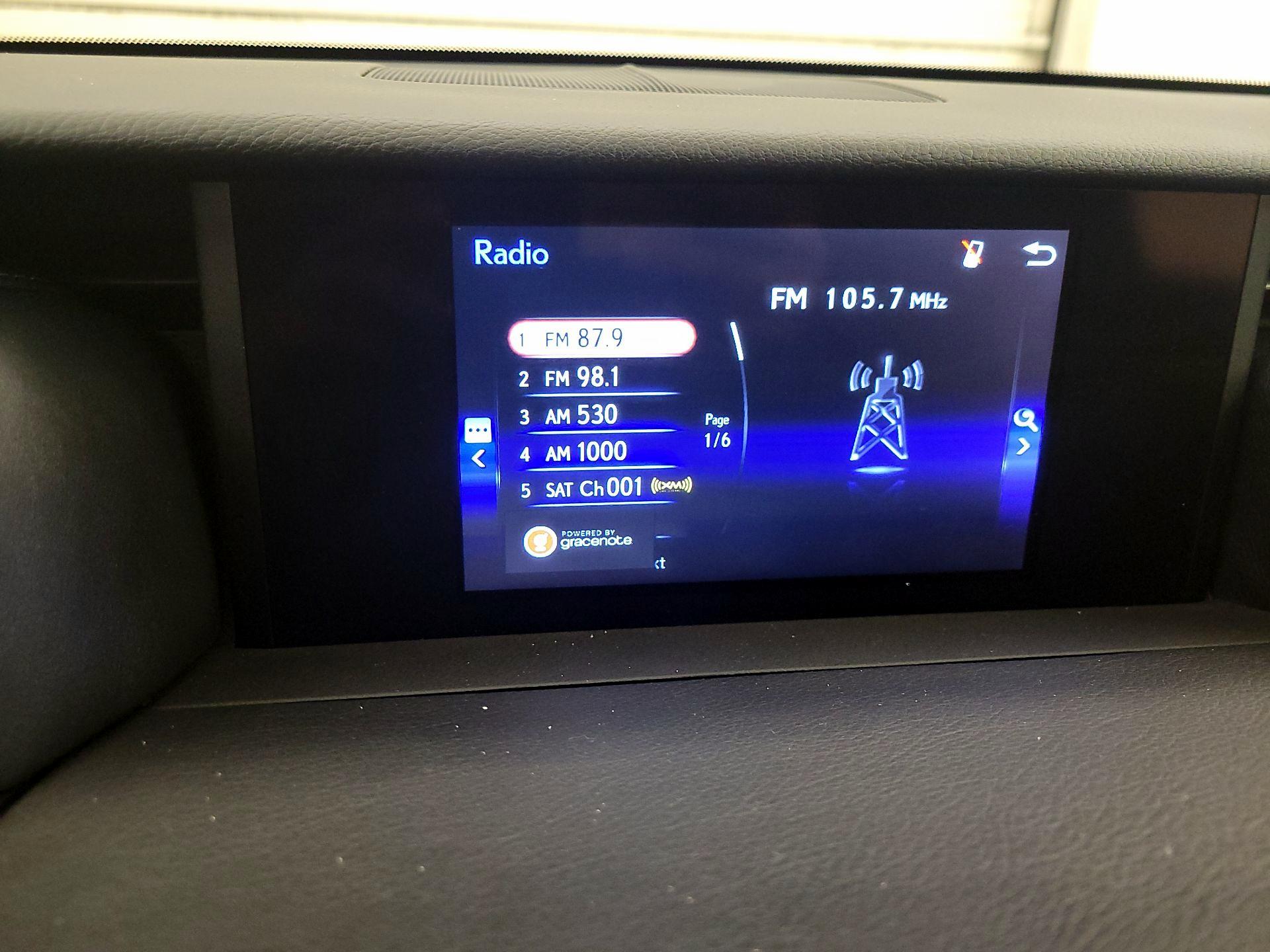 Thumbnail: 2019 Lexus IS - 15