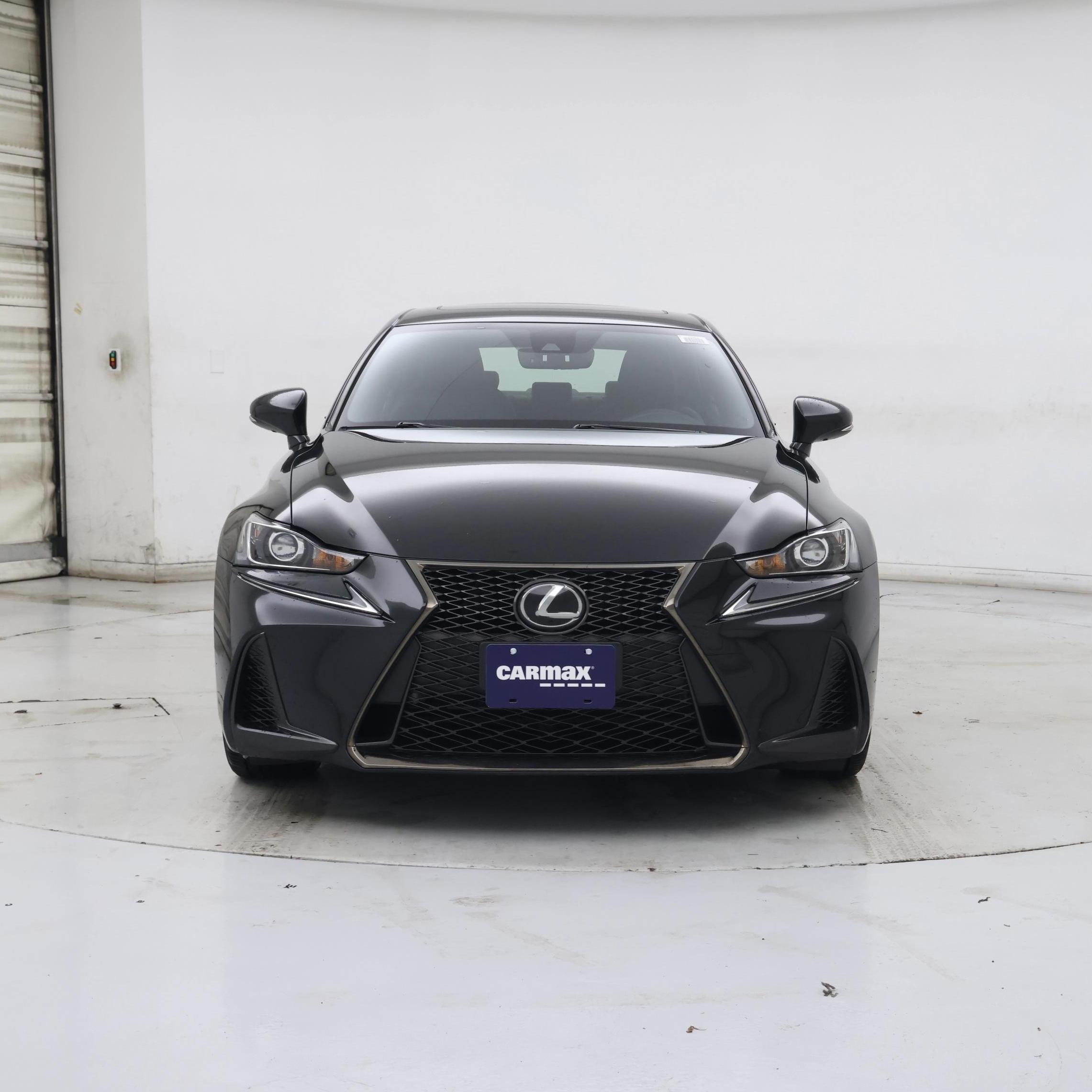 Thumbnail: 2019 Lexus IS - 5