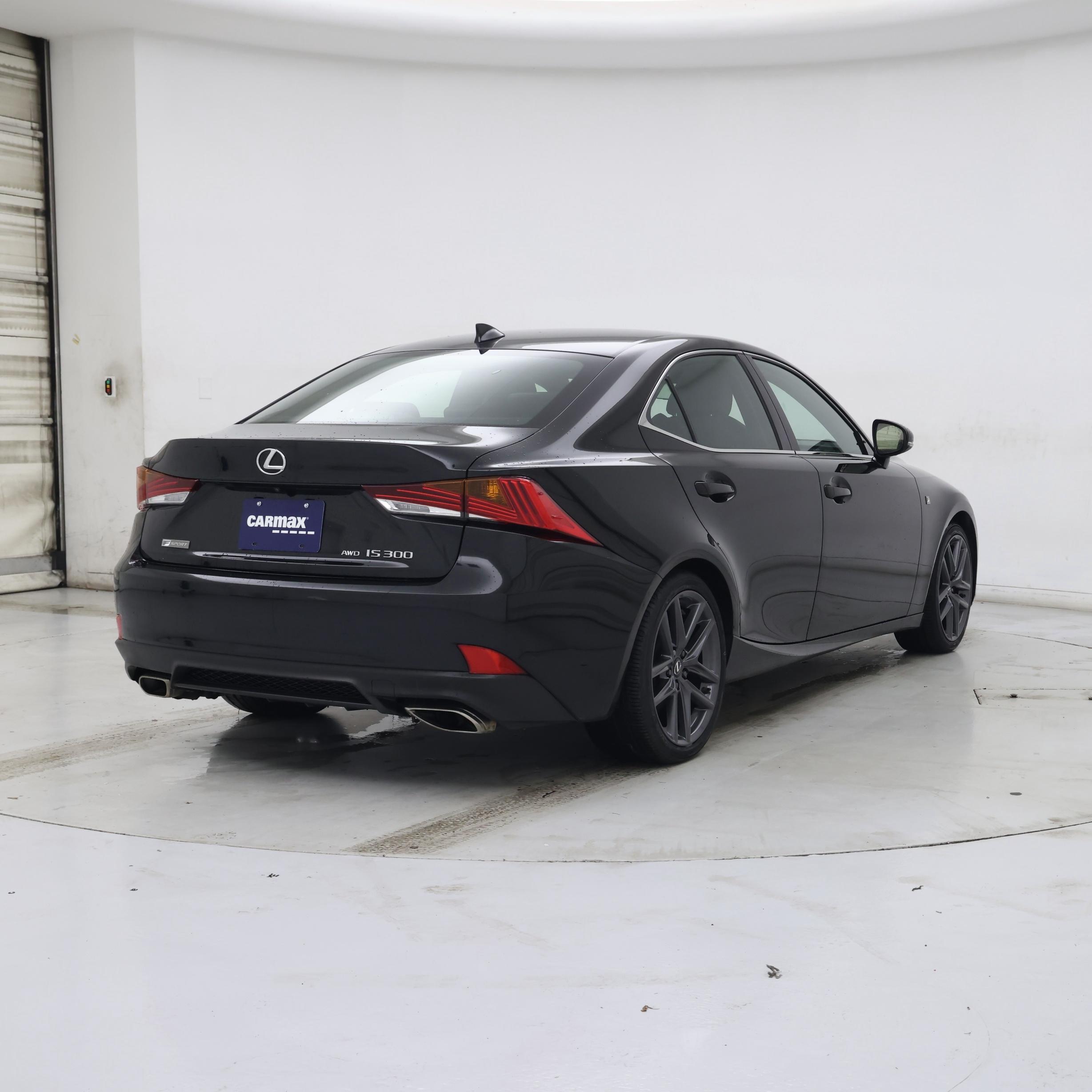 Thumbnail: 2019 Lexus IS - 8