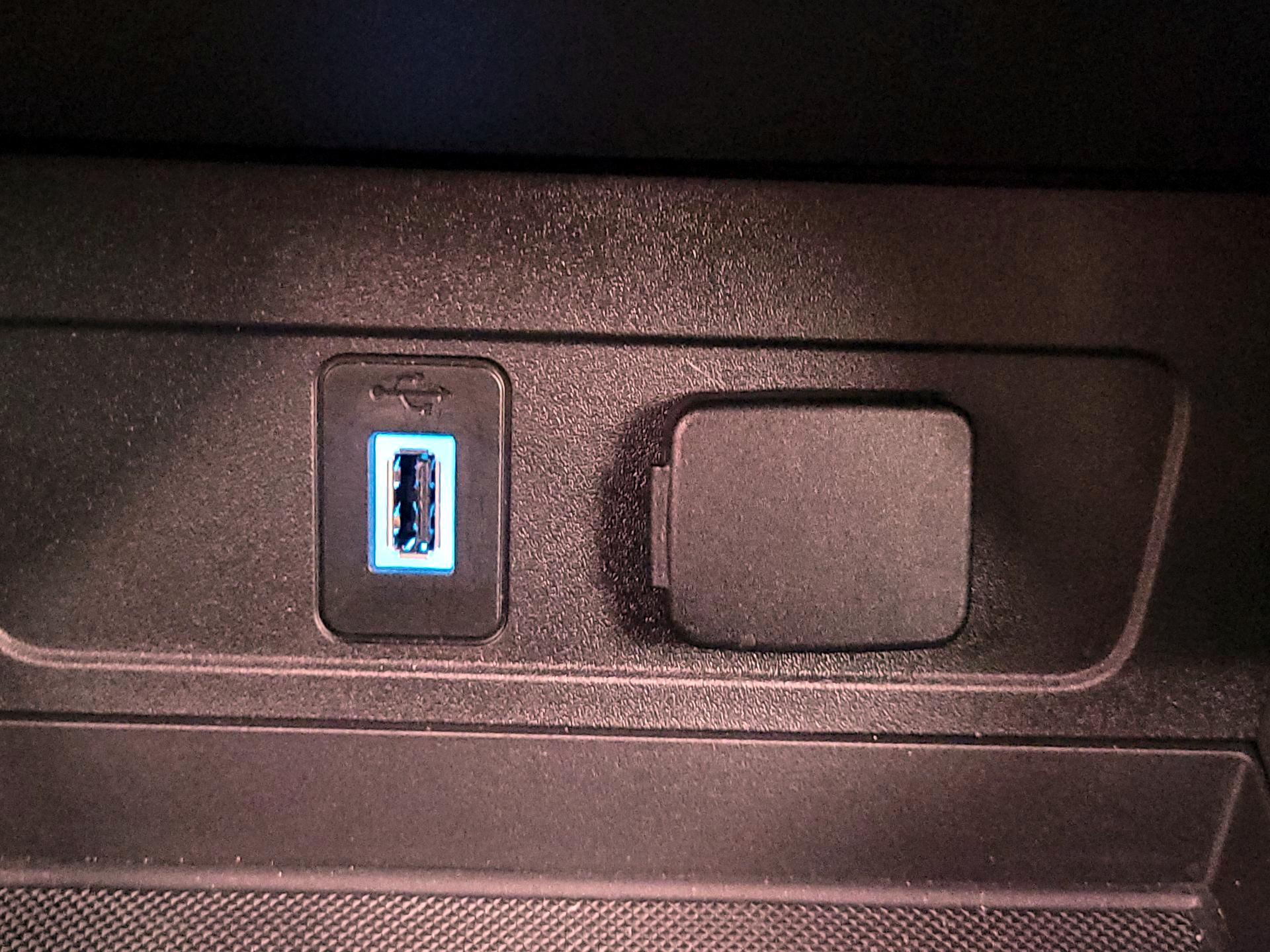 Thumbnail: 2018 Ford Escape - 18