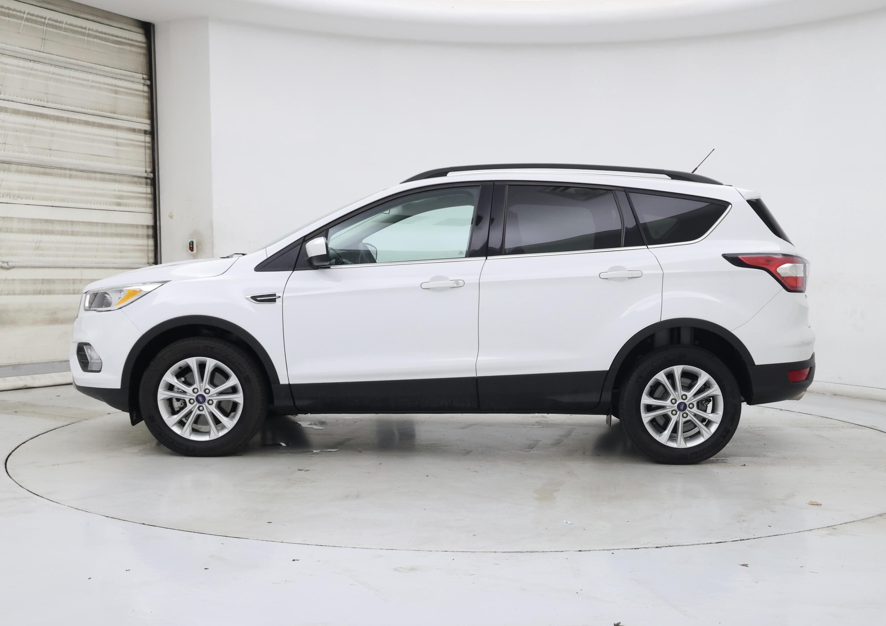 Thumbnail: 2018 Ford Escape - 3